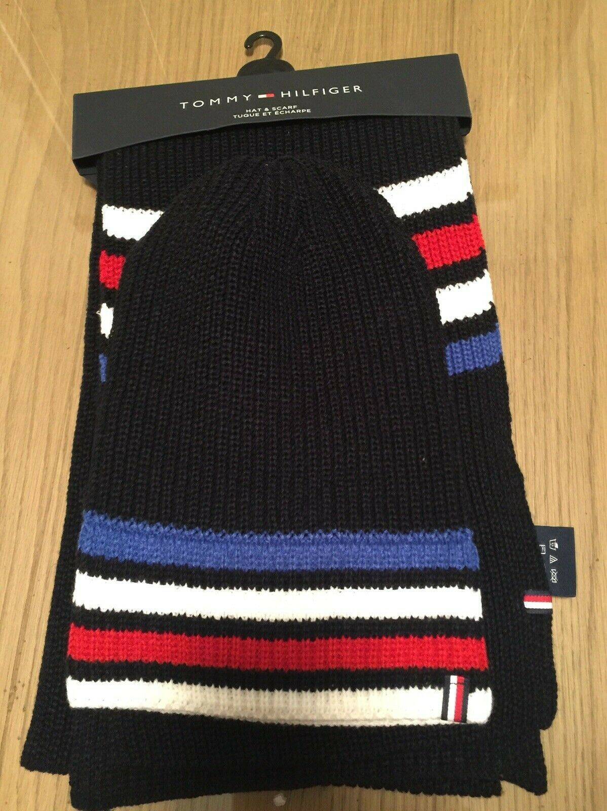 TOMMY HILFIGER Red White Black Knit Men's Scarf & Beanie Hat Set New