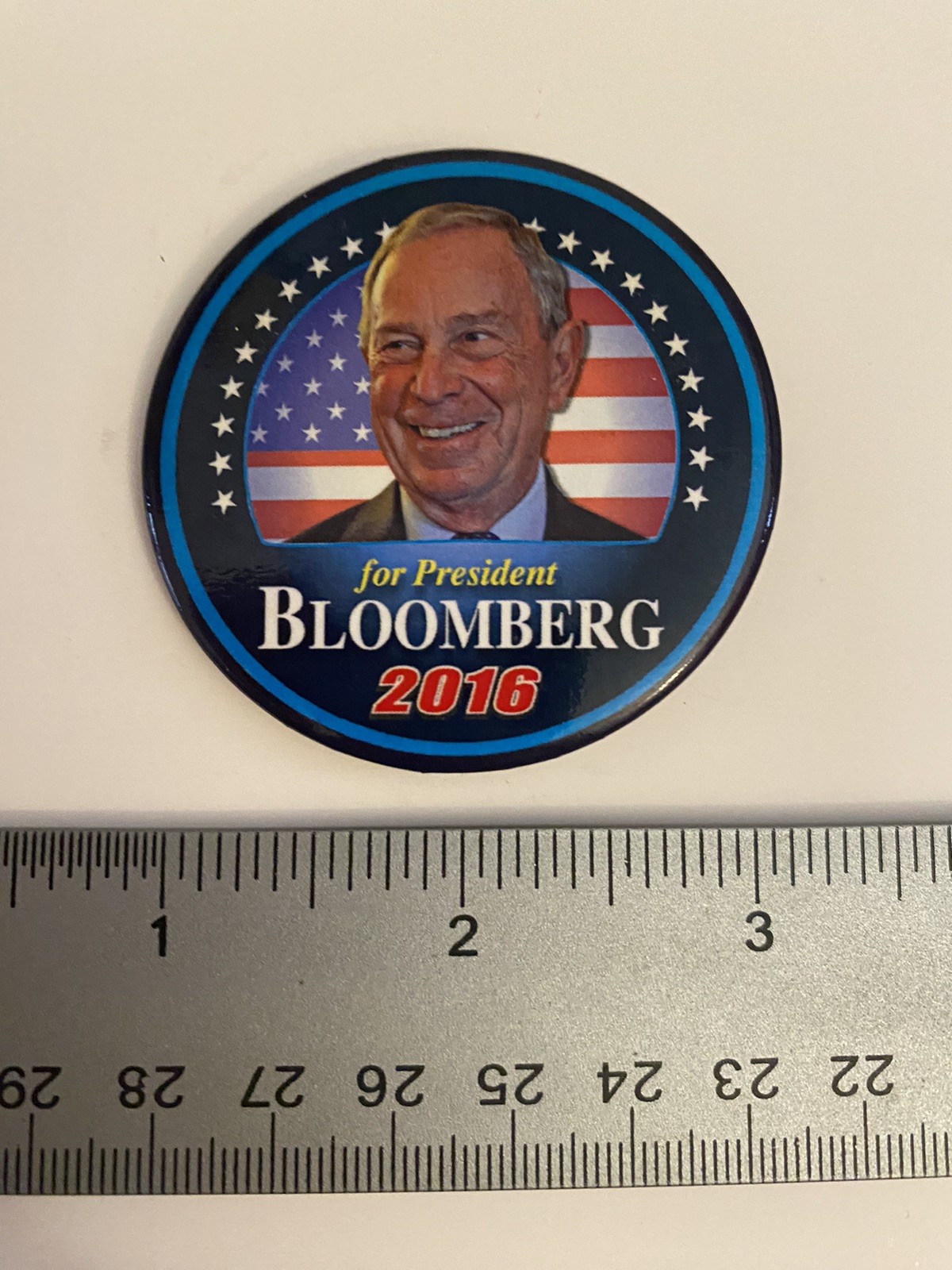 Bloomberg For President 2016 Pin Back Button P81
