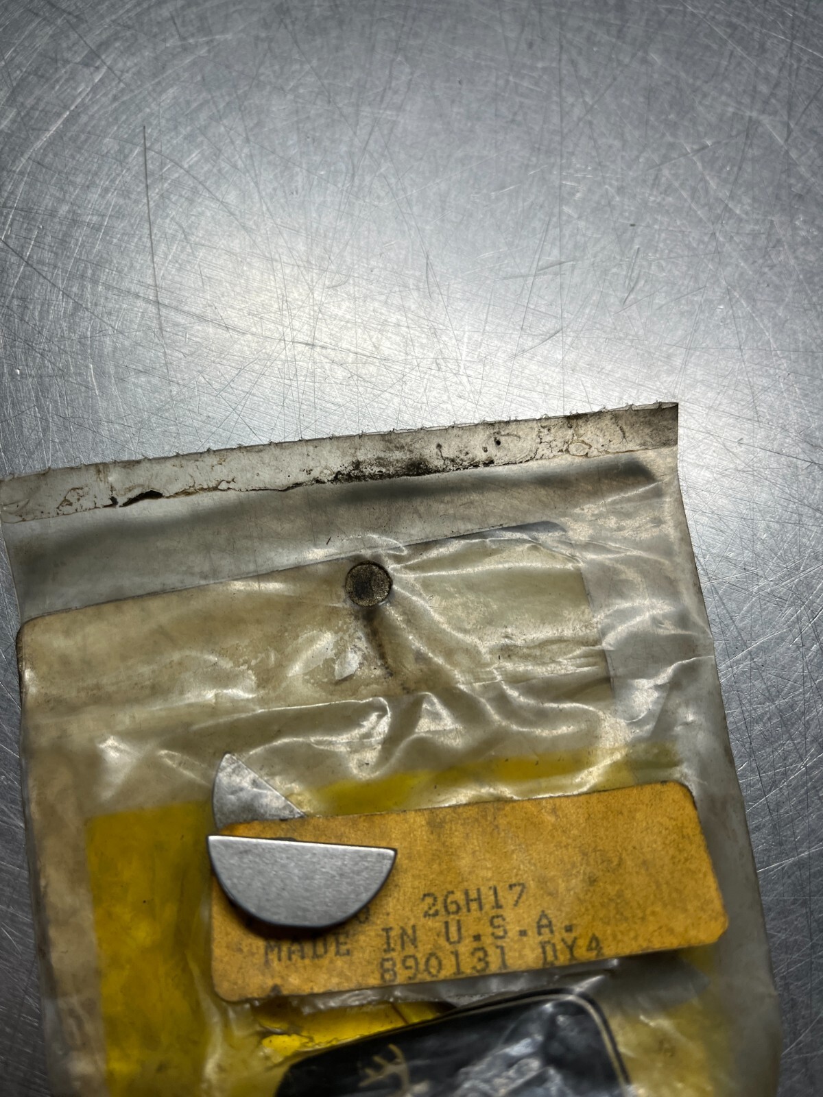 26H17   Genuine OEM  John Deere   SHAFT KEY