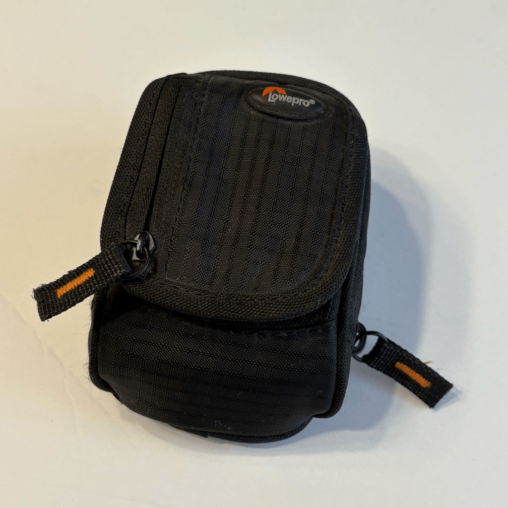 Lowepro Ridge 10 Pouch Black for Compact Digital Camera Bag
