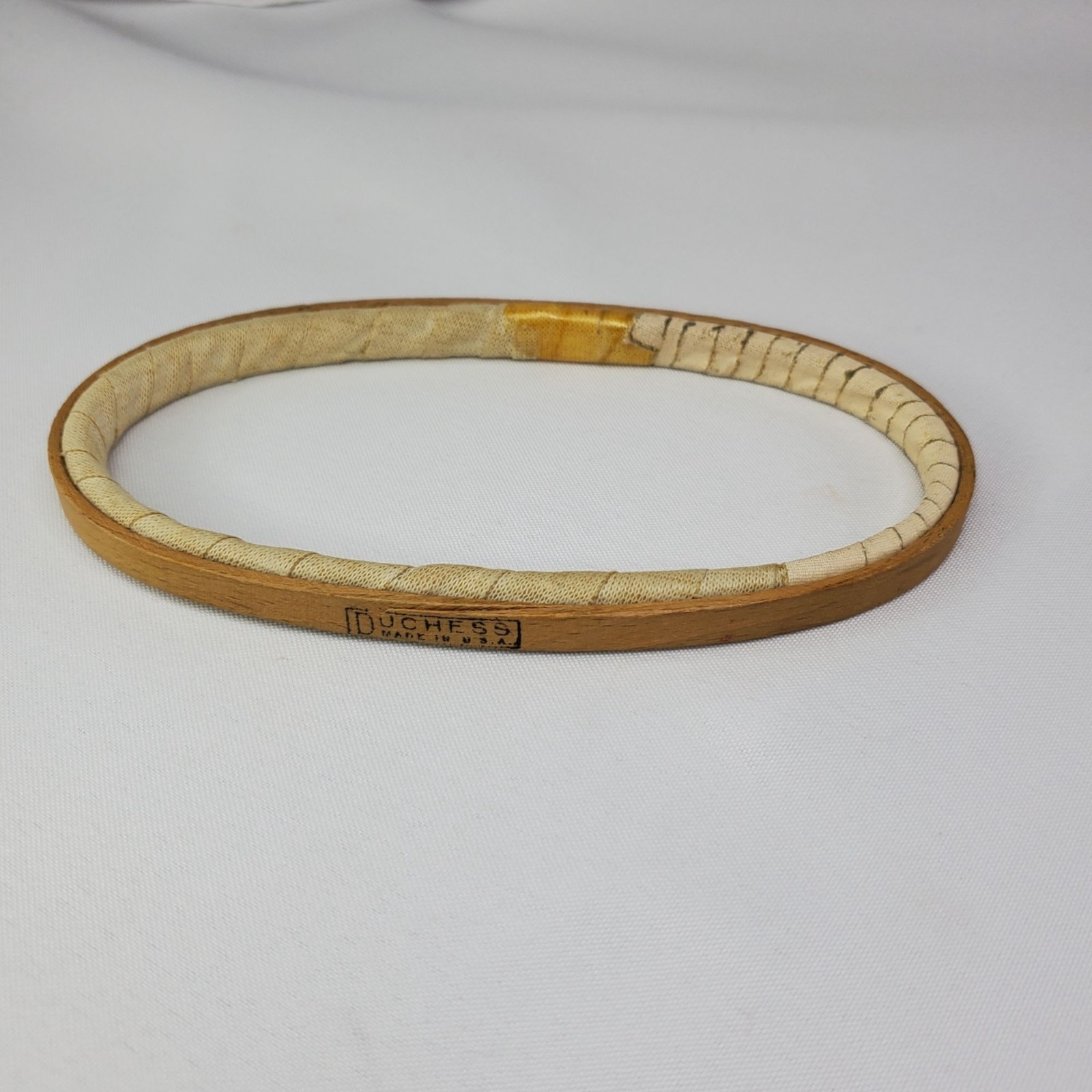 VTG Gibbs Duchess Embroidery Hoop Oval 6 x 3.5 Inches Wood & Cotton Wrap USA