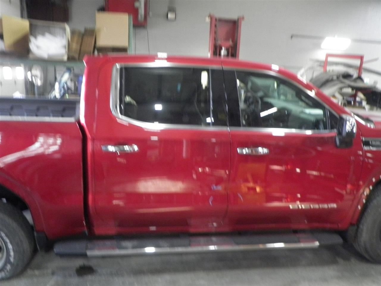 2026 Sierra 1500 SLT 5.3L Upper Air Shutter