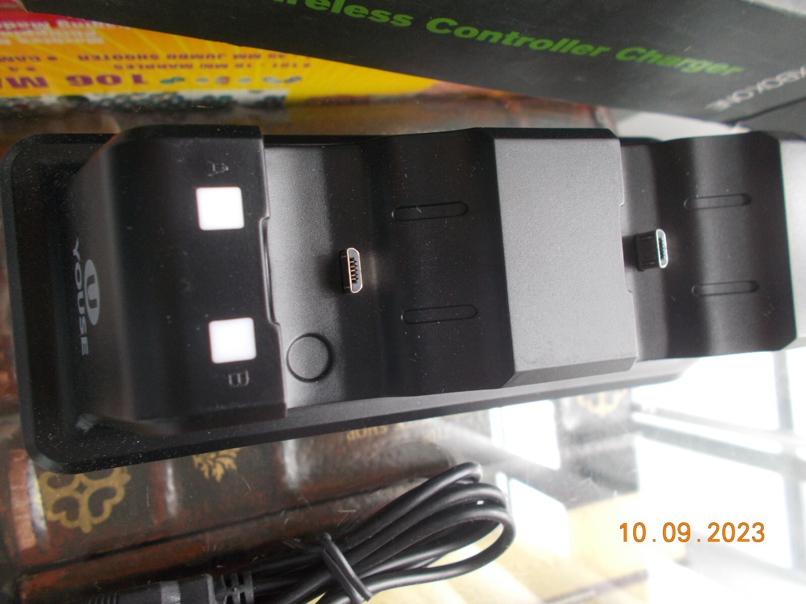 NIOB U-Youse Xbox One Wireless Controller Charger for 2 Controllers