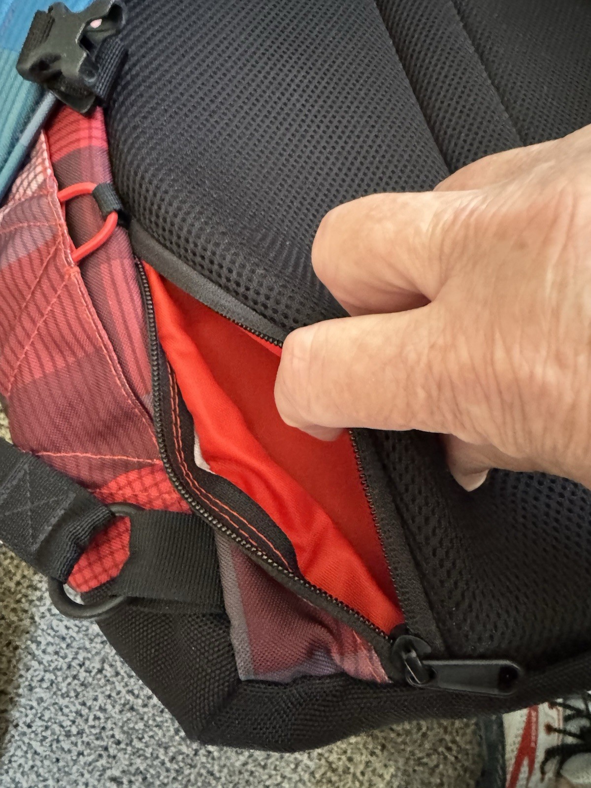 North Face Backpack Colorful Multi Plaid 9 Pockets For Computer & Gear Mesh Back