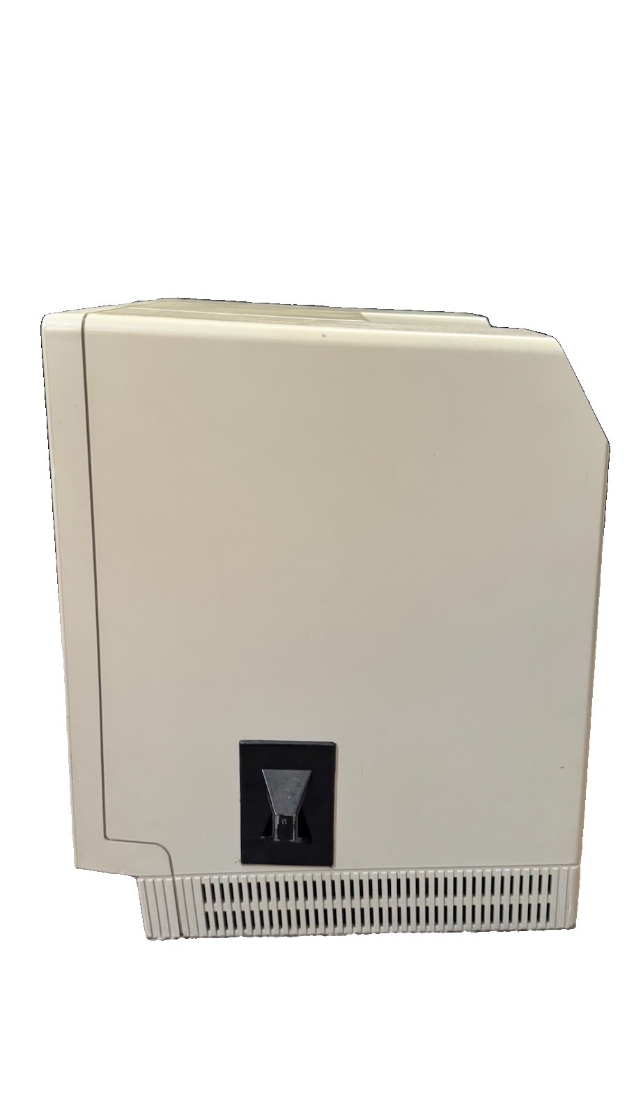Apple Macintosh SE FDHD desktop computer- model M5011