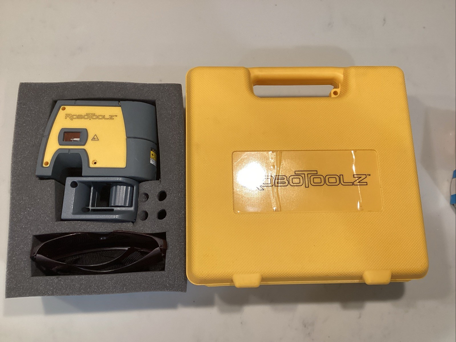 Robotoolz Electronic Leveling 5-Beam Laser RT-7610-5
