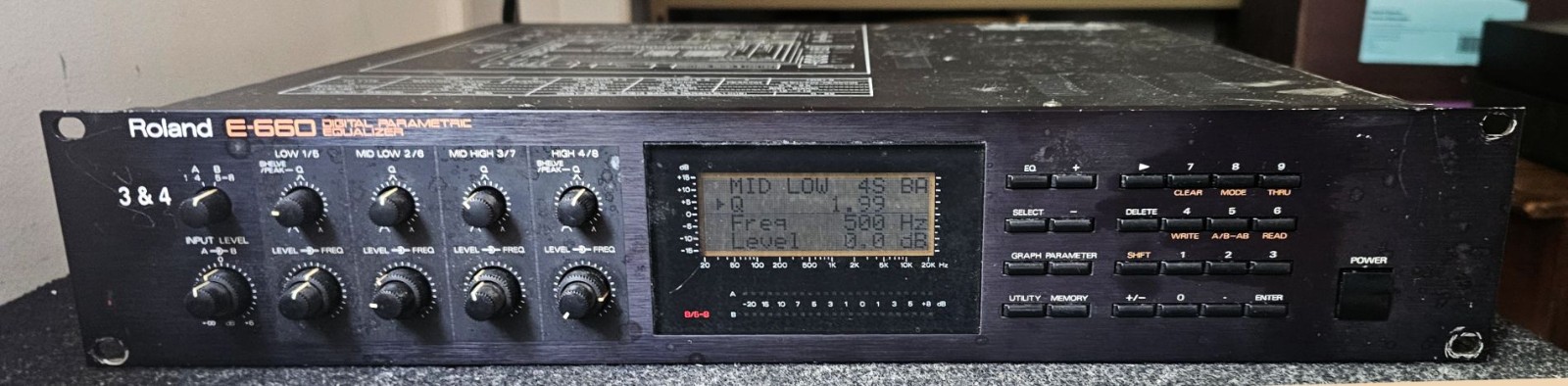 Roland E-660 Digital Parametric Equalizer