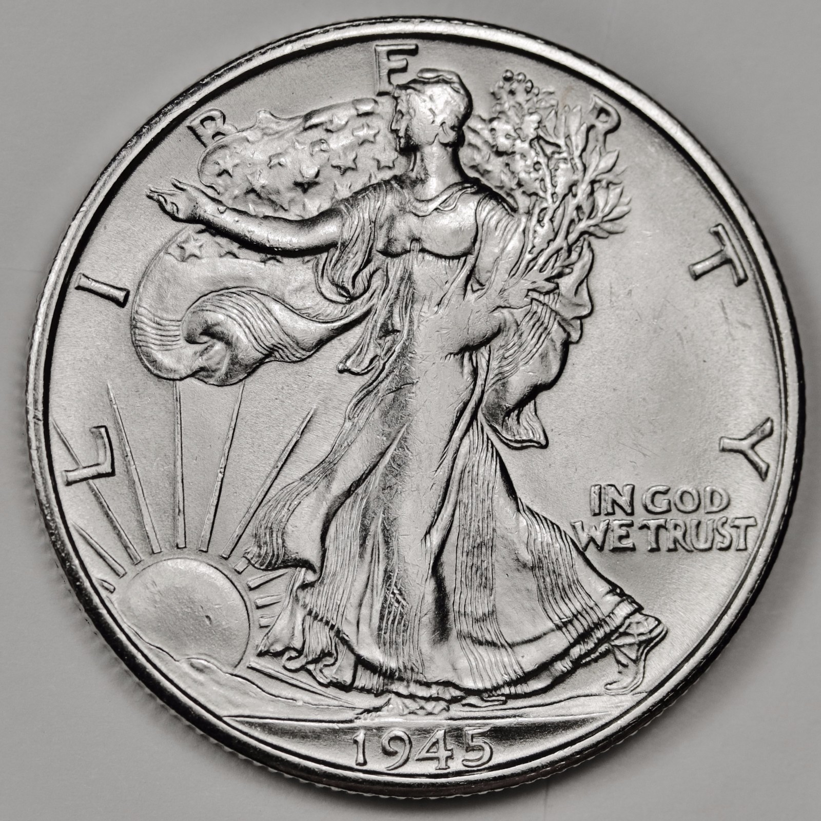 1945-s Walking Liberty Half.  B.U.  108585  (Inventory G)