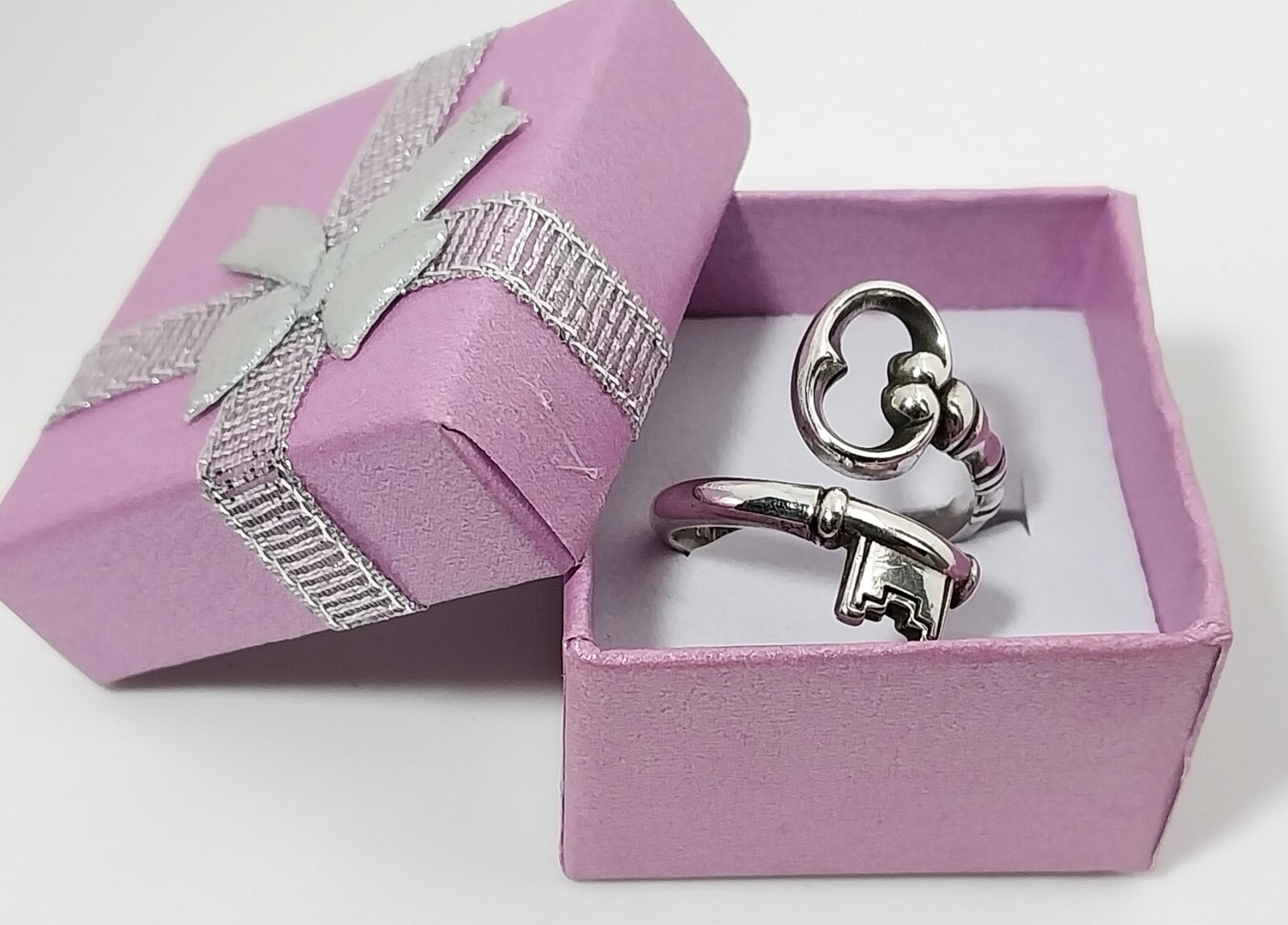 Avon Spoon Ring Key Wrap Style Circa 1970's ~925 Sterling ~ Adjustable