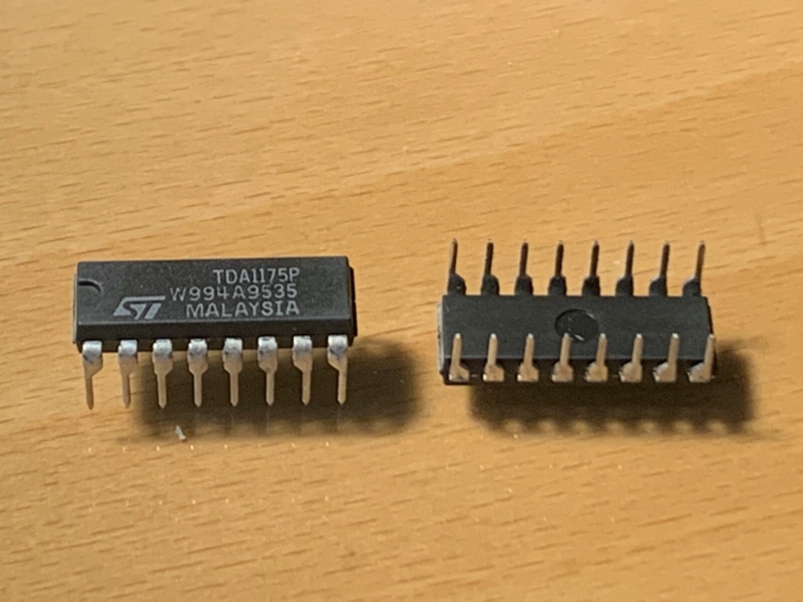 TDA1175P - ST MICRO IC - DEFLECTION VERT LN - 16 PIN DIP.