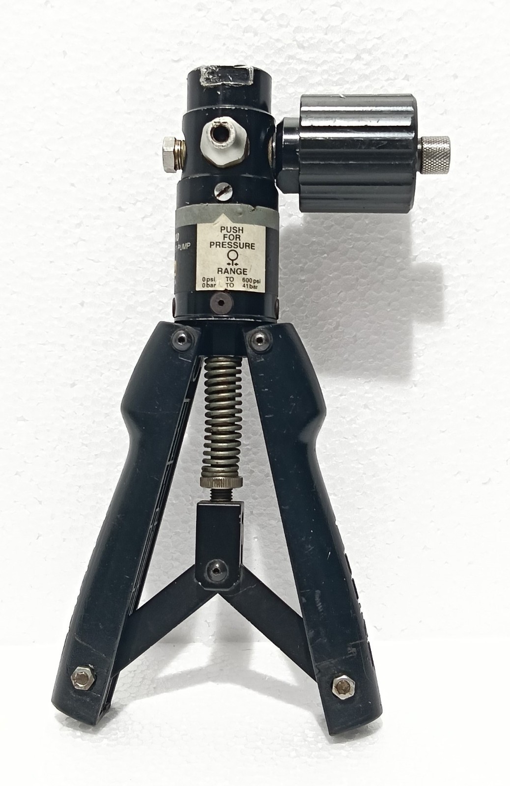 MECP500 PNEUMATIC TEST PUMP BETA HAND PRESSURE CALIBRATOR 600 PSI 41 BAR