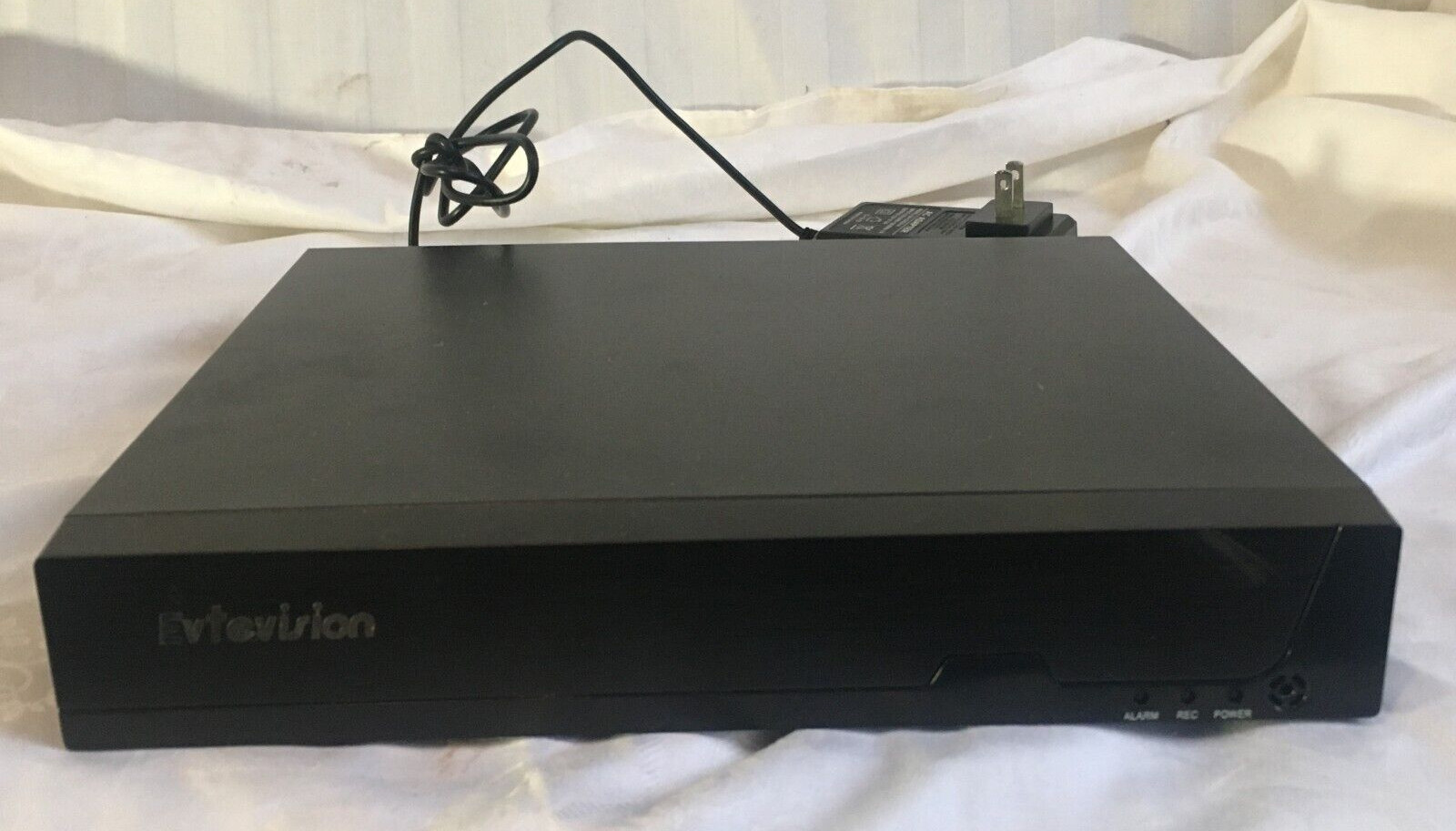 Evtevision 8 CH 1080N DVR A1708L-LM Network Video Recorder