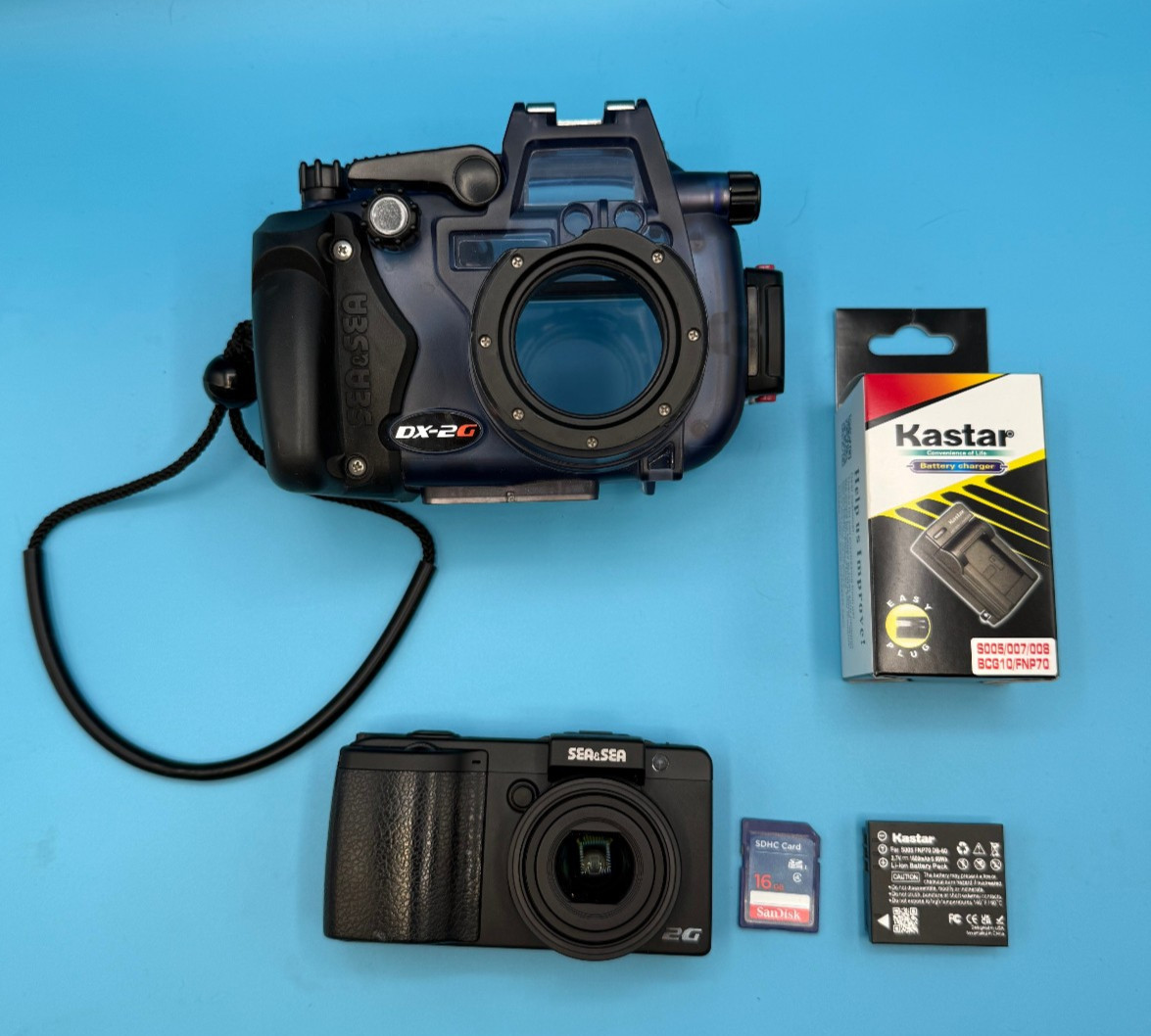 SEA&SEA 2G Underwater Digital Camera 2G w/ DX-2G Waterproof Housing + More!