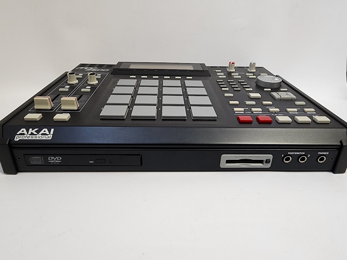 Akai MPC2500 Music Production Center Sampler Drum Machine