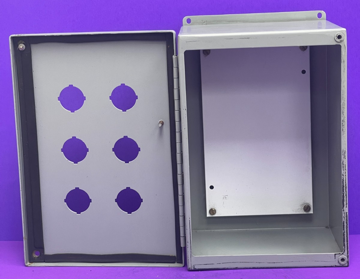 Hoffman E6PBY25, 6 Pushbutton Enclosure 11" x 7.5" x 6"