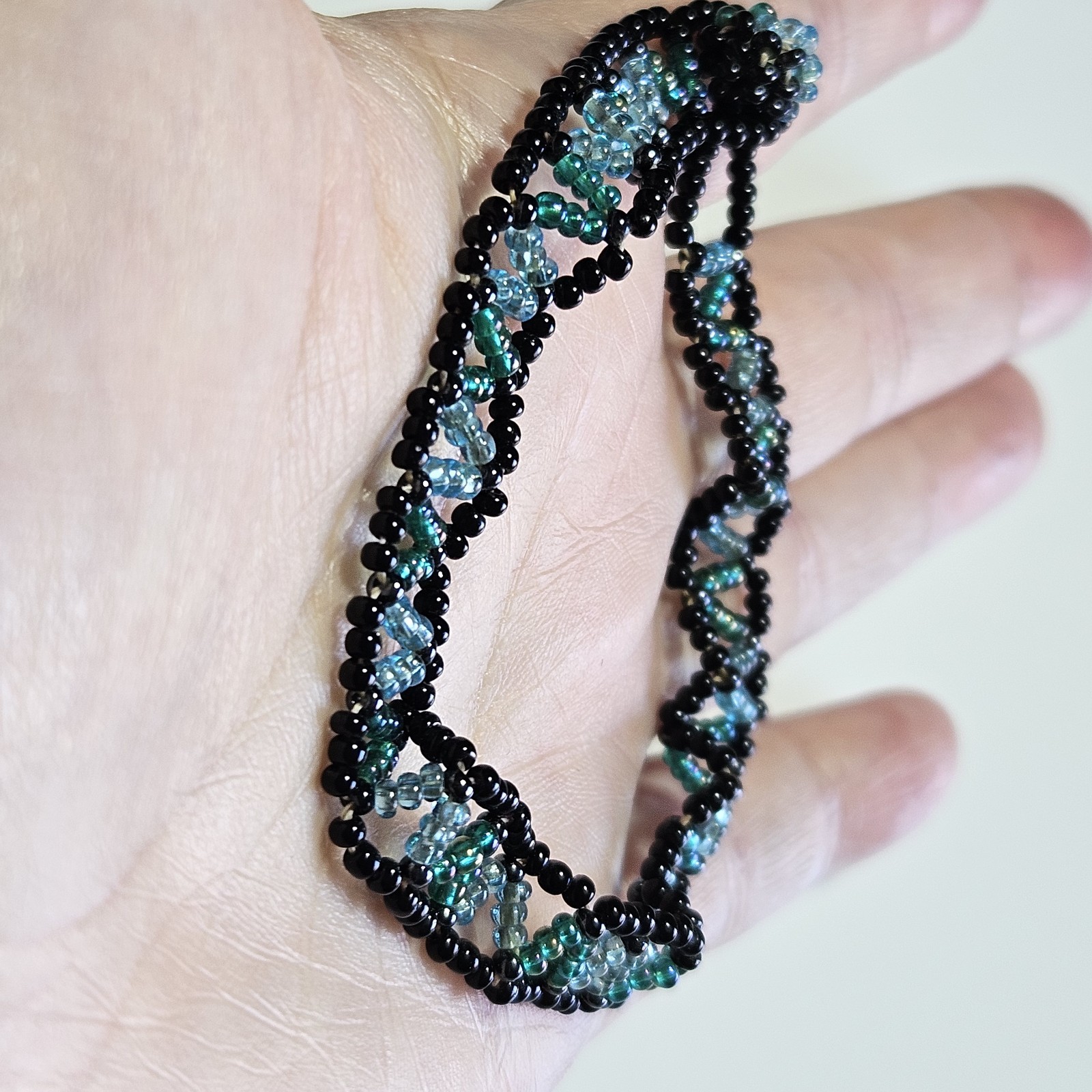 Artisan Handmade Blue And Black Seed Bead Bracelet 7"