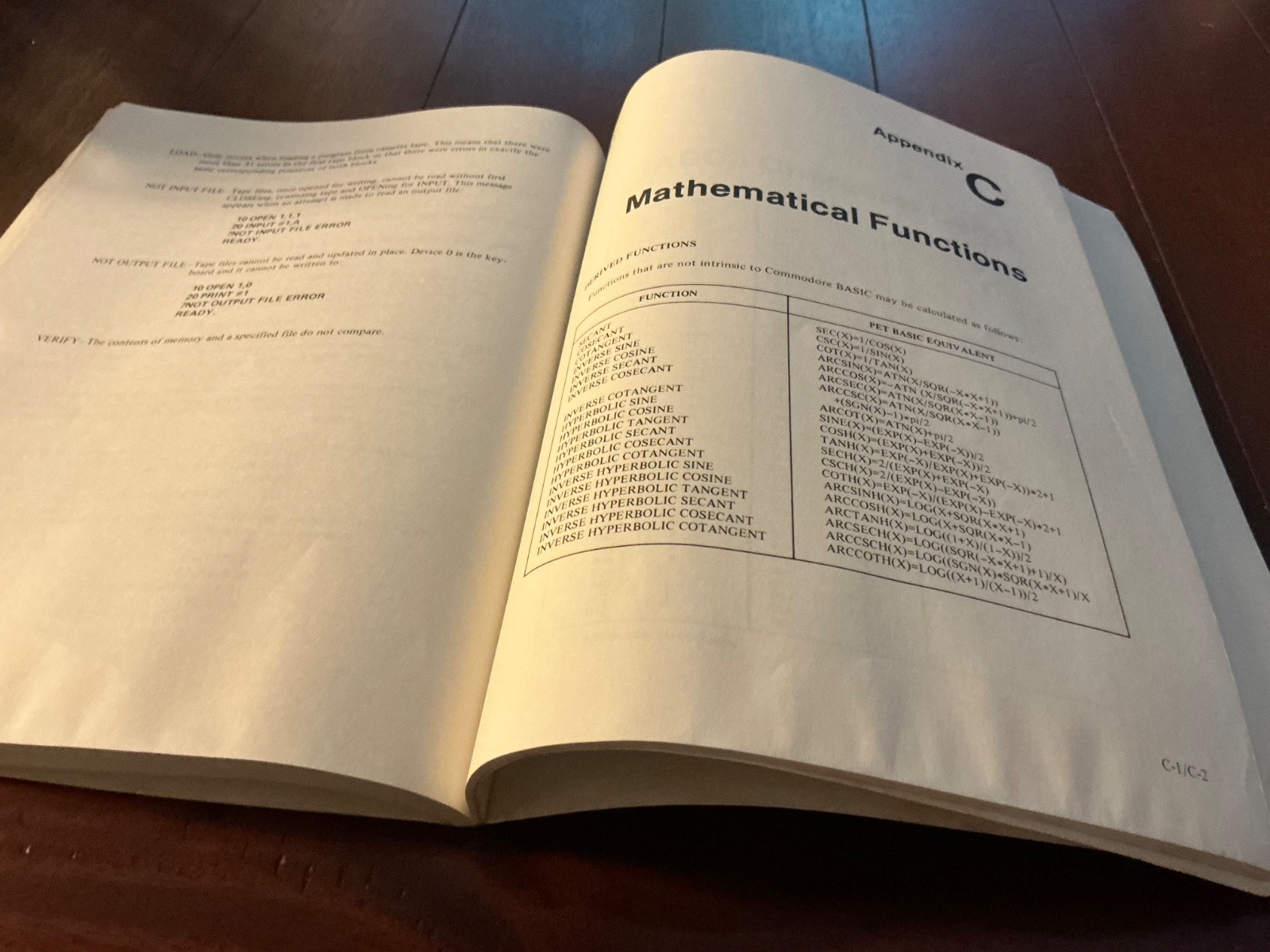 VTG USER'S REFERENCE MANUAL COMMODORE BASIC VERSION 1982