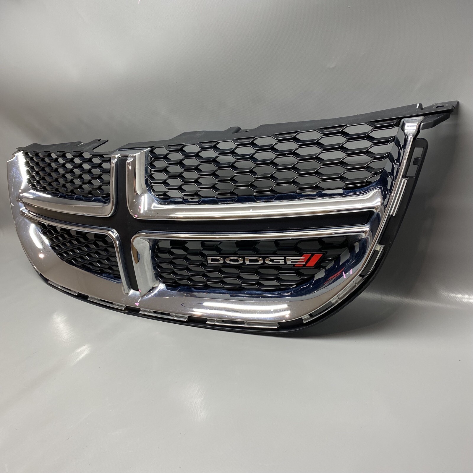 DODGE GRAND CARAVAN GRILLE 2012 2013 2014 2015 2016 OEM