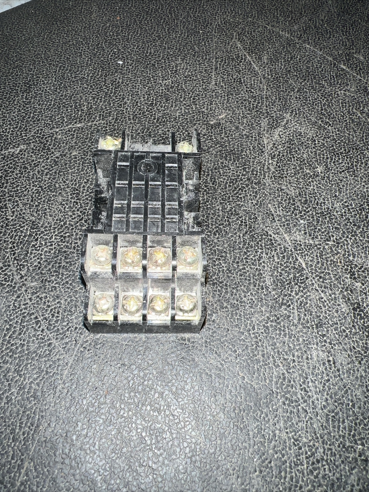 YOUNG NDSQ-14 7AMP 300V RELAY SOCKET