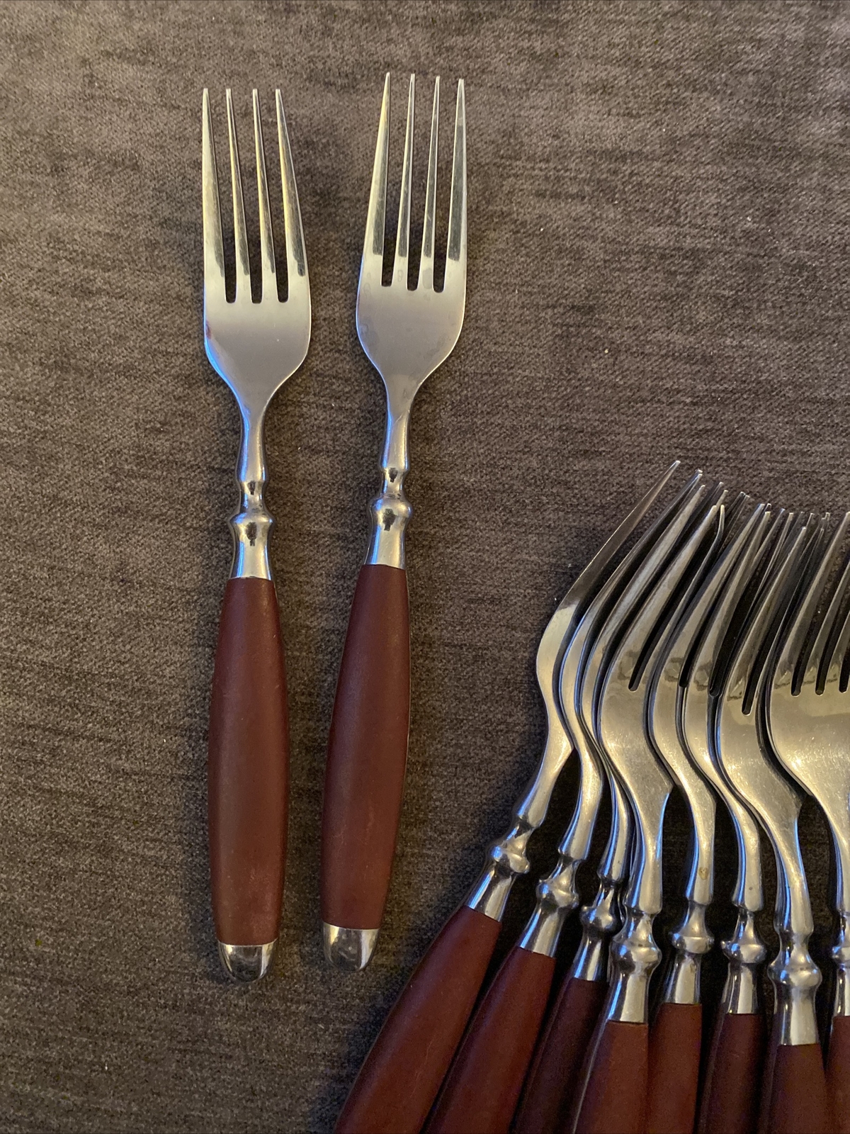 2! Dinner Forks!  HAMPTON SILVERSMITHS HSV63 STAINLESS FLATWARE 4 Sets Ava