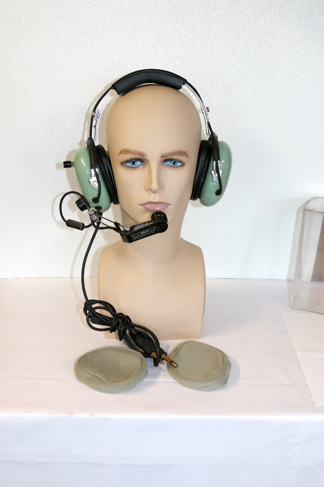 David Clark H10-30 Pilot Aviation Headphones Headset w/ M-1/DC Microphone [USA]