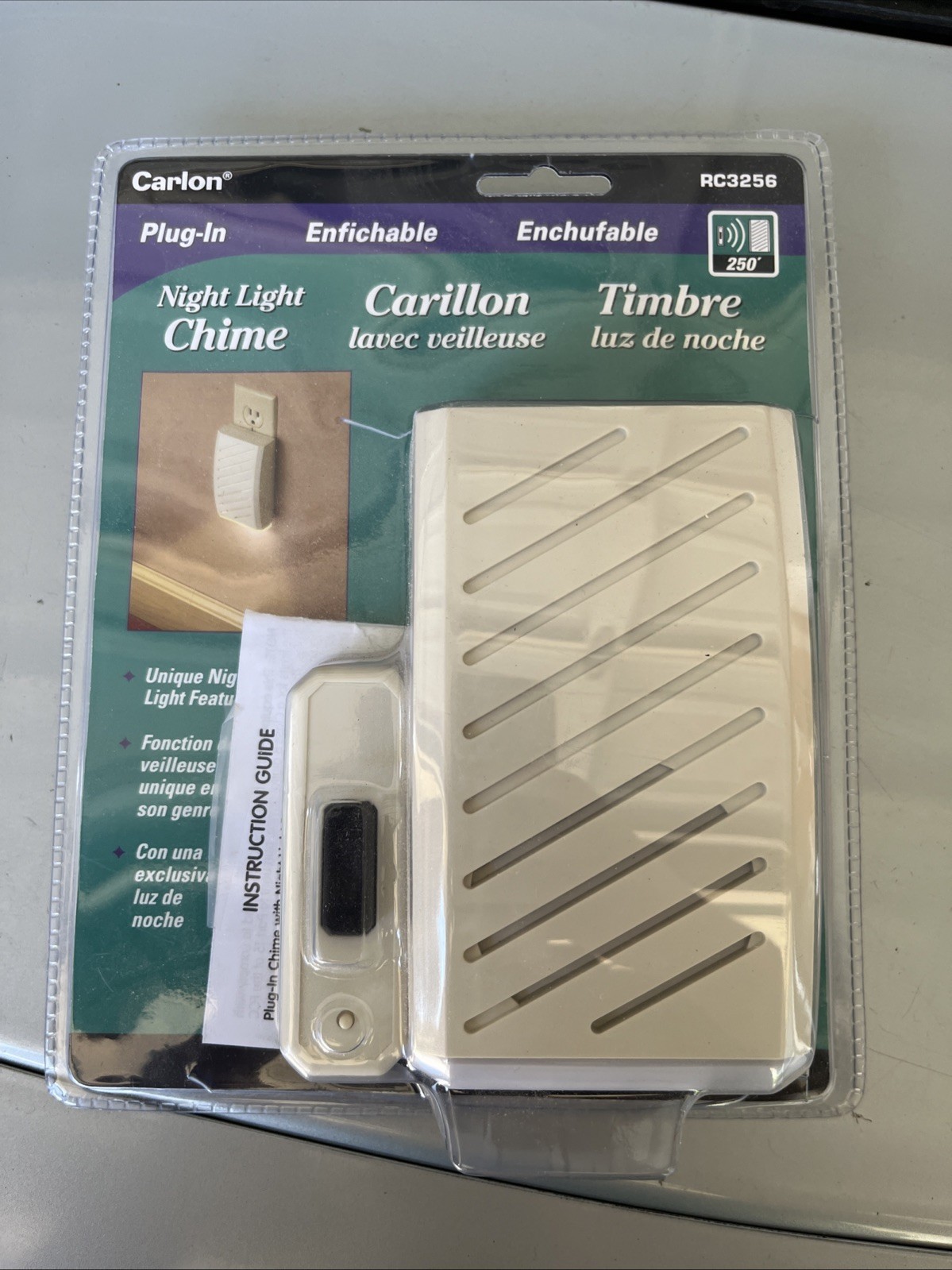 Thomas & Betts RC3256R Carlon Plug-in Wireless Night Light Doorbell Chime ~ NIB