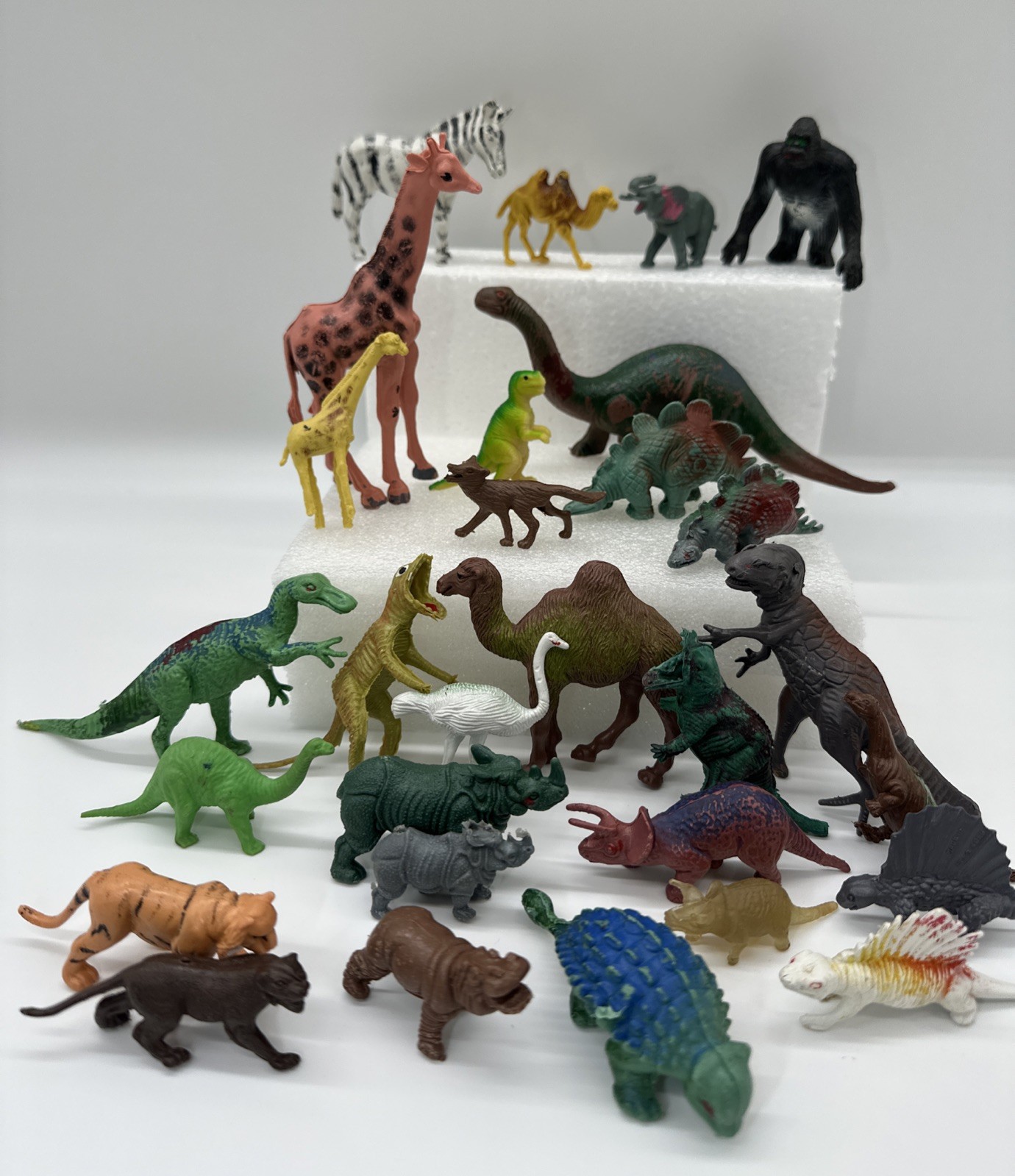 Plastic Realistic Zoo Safari Wild Animal Dinosaur Figures Mixed Lot Of 29 Toys