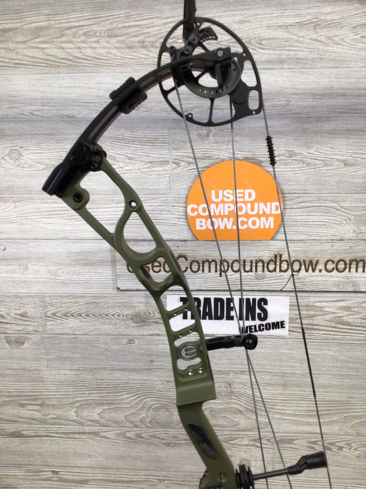 Elite HNTR33 OD green RH Bow 60-70#