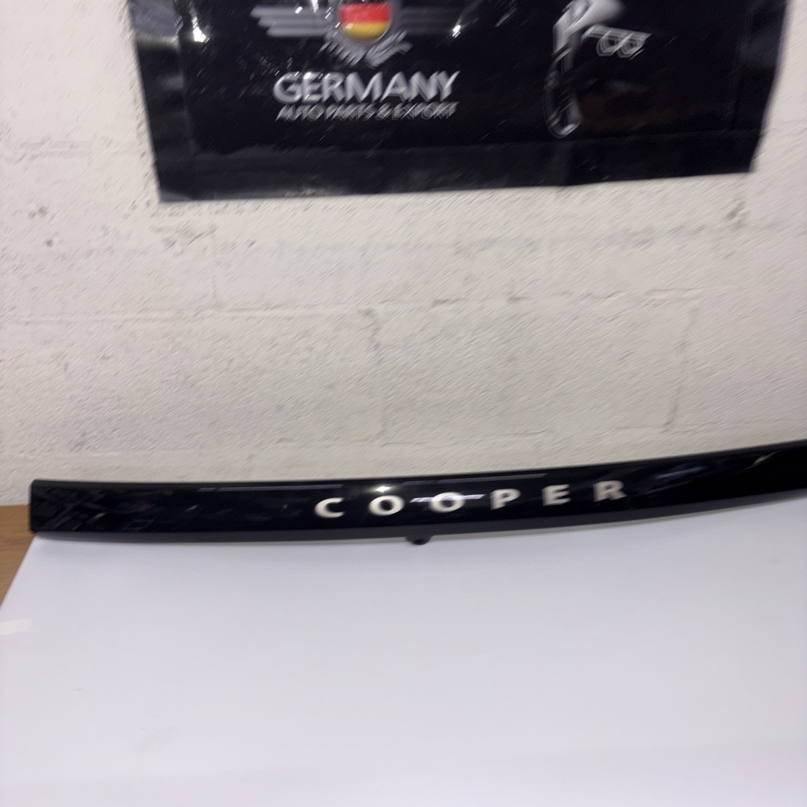 F60 Original MINI Trunk lid grip Cooper 51135A95209 Oem # 3175
