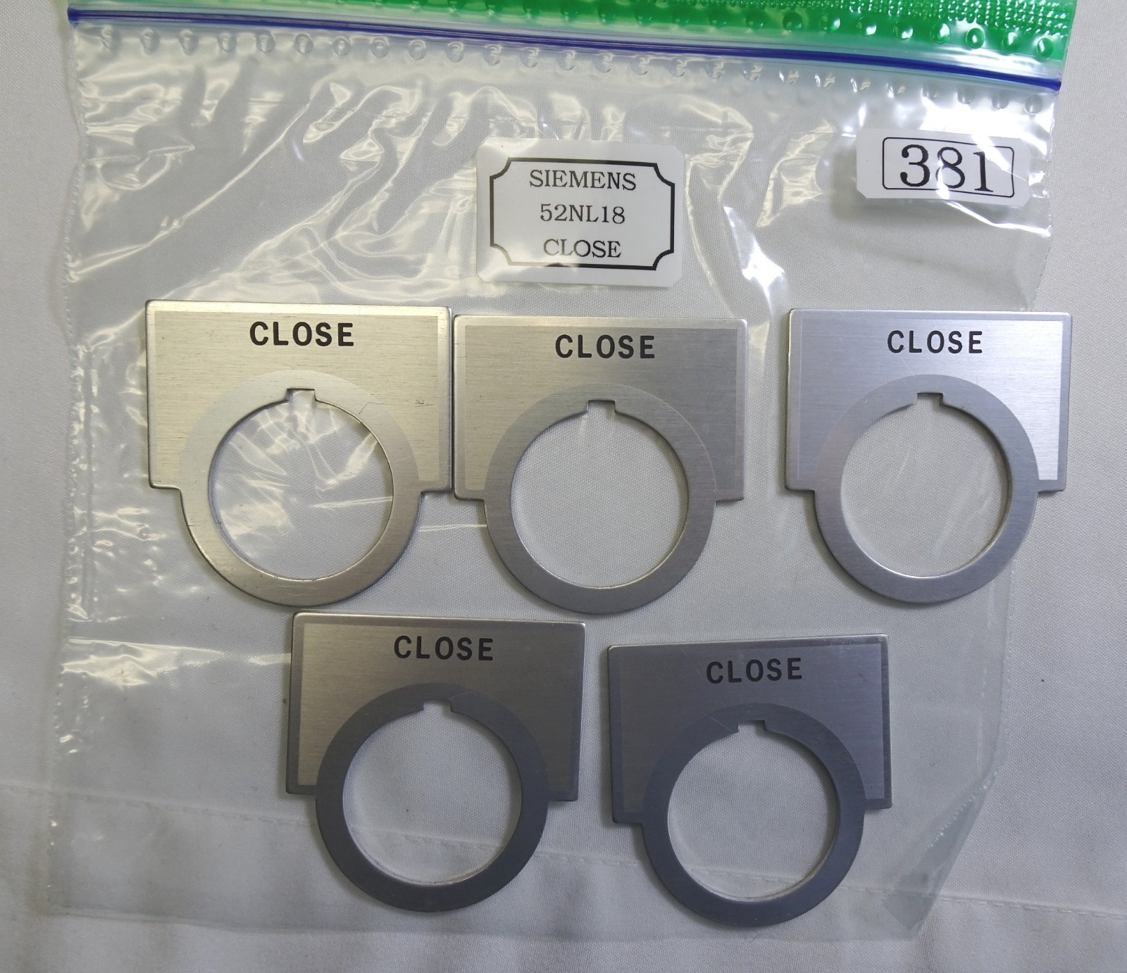*NEW* (LOT OF 5) SIEMENS 52NL18 "CLOSE" 30mm ALUMINUM LEGEND PLATES (381)