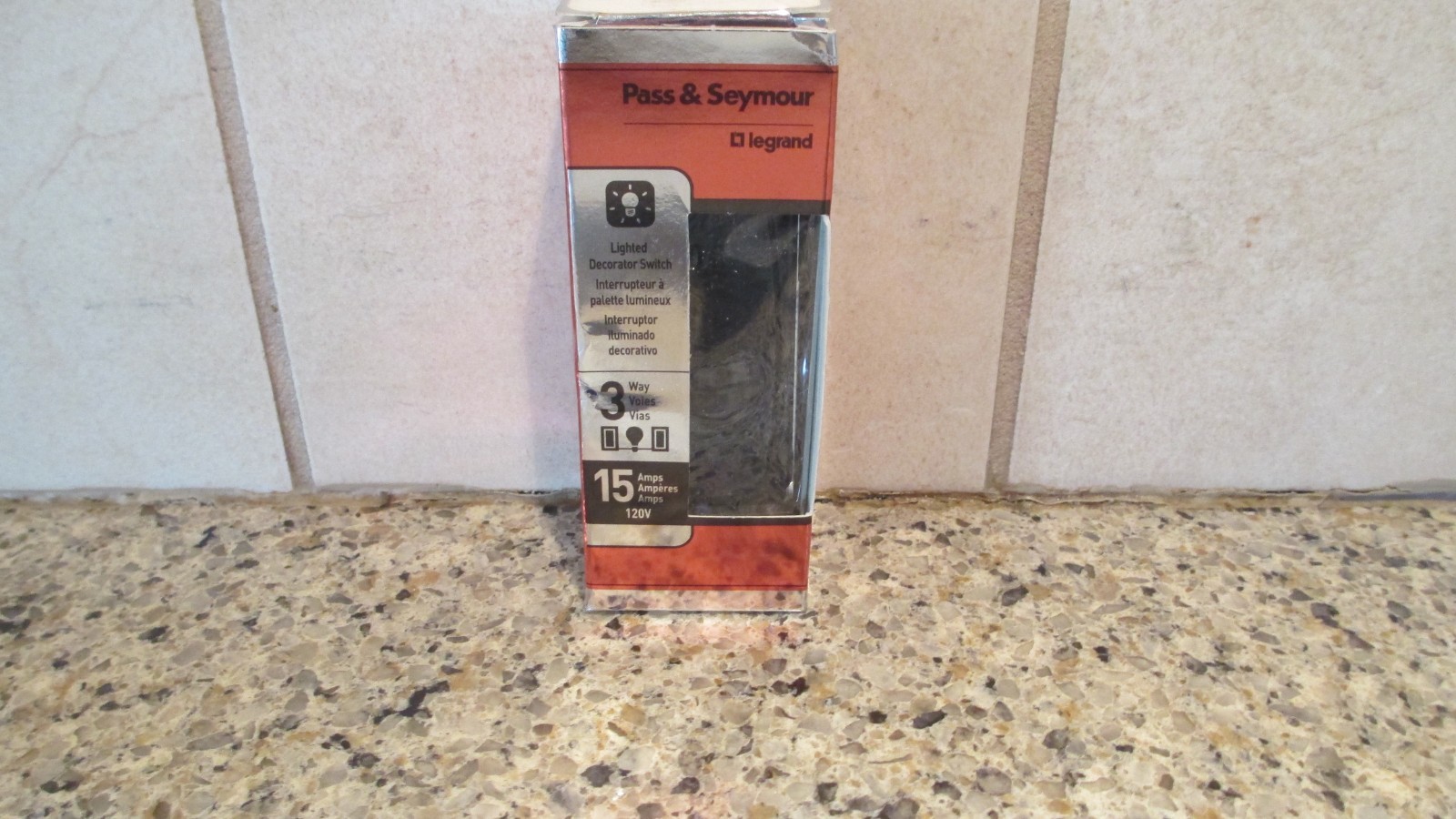 Pass & Seymour STM873-BKSLCC10R, Black Lighted Decorator Switch