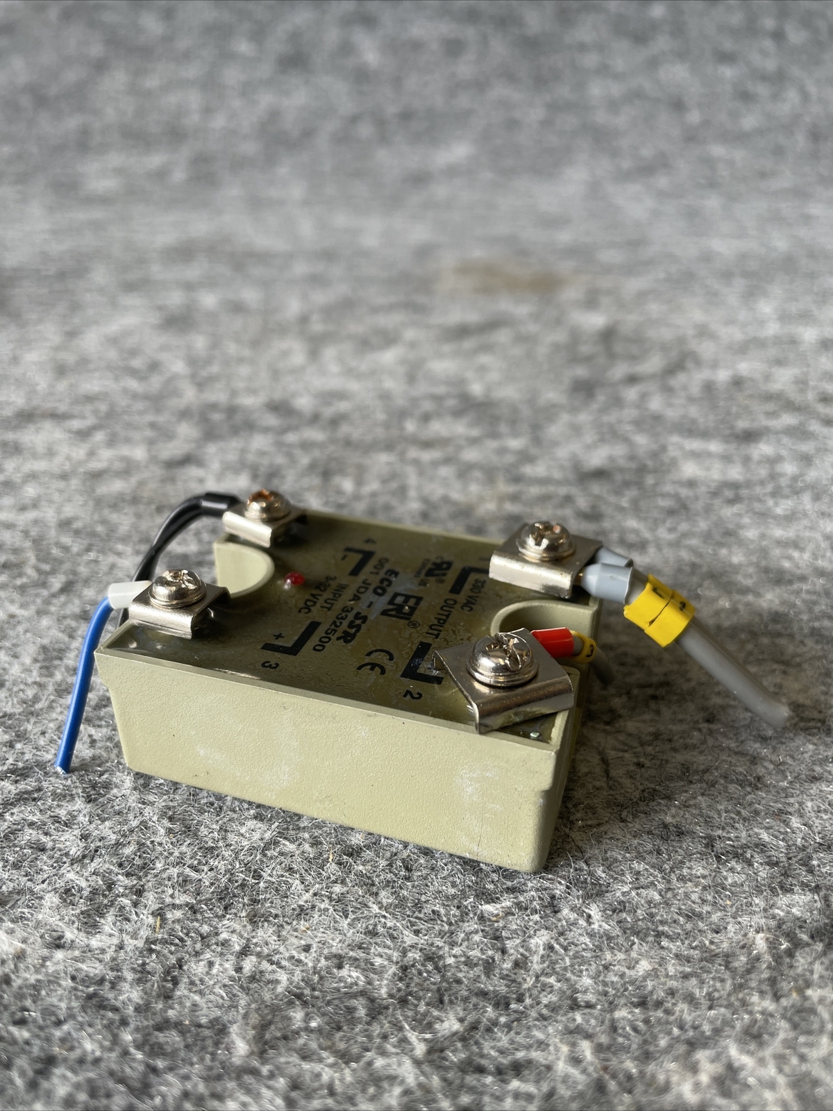 ECO-SSR 001 JDA332500 Solid State Relay 25A Used