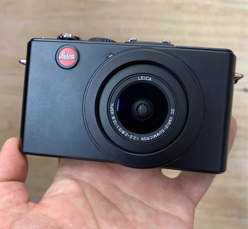 Leica D-LUX 4 Digital Camera 3.8x Optical Zoom with Charger&Battery&Card Tested