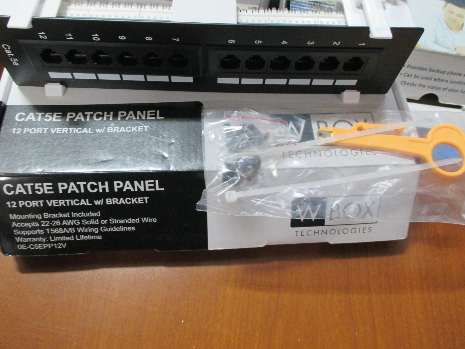 12 Port Cat5e 110 RJ45 Network Patch Panel 568A 568B w/Bracket