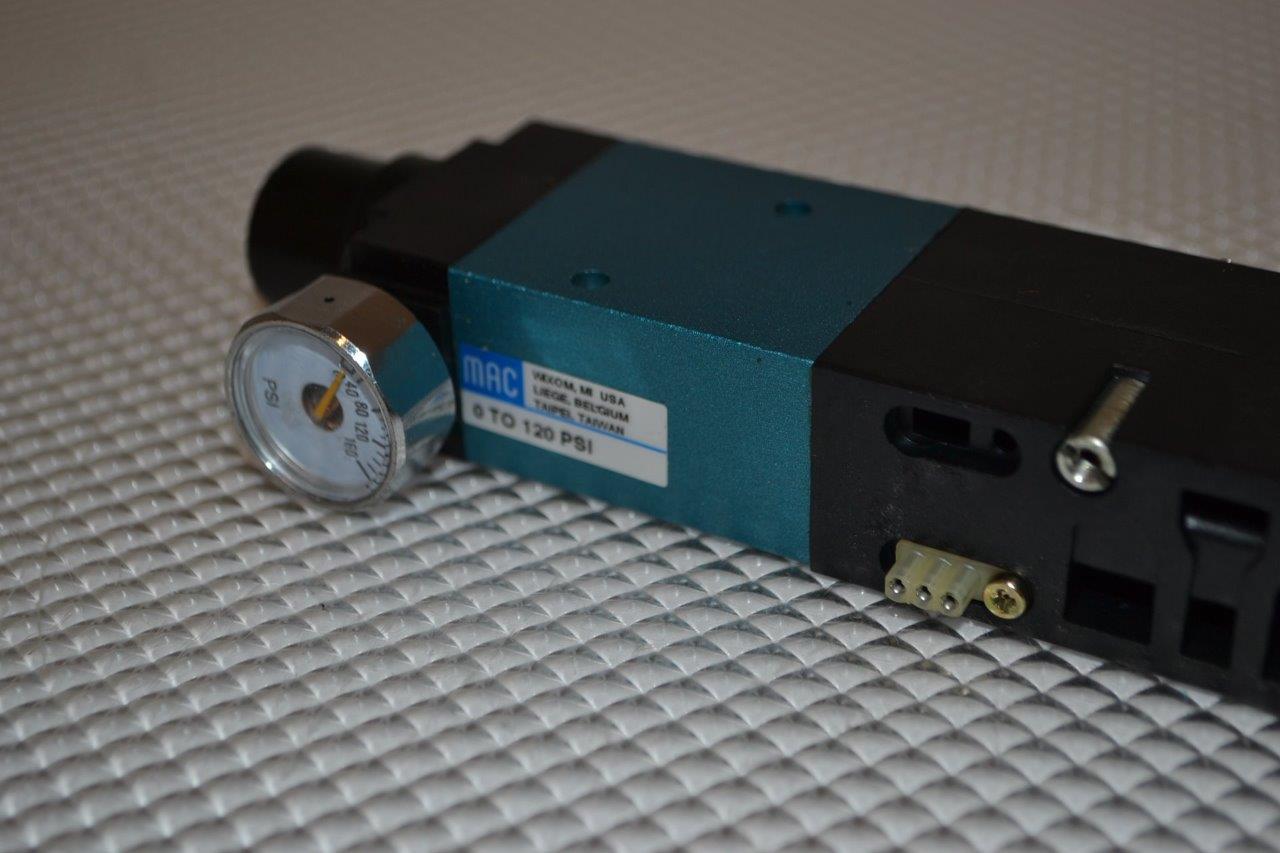ONE USED MAC PRESSURE REGULATOR PR92C-AACA.
