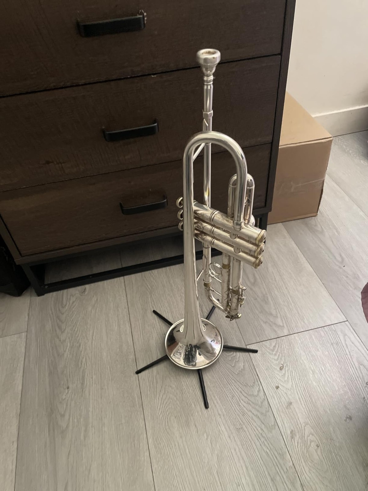 Trumpet Stand Portable Metal 5-Leg Holder Foldable Cornet Brass Instrument Acces