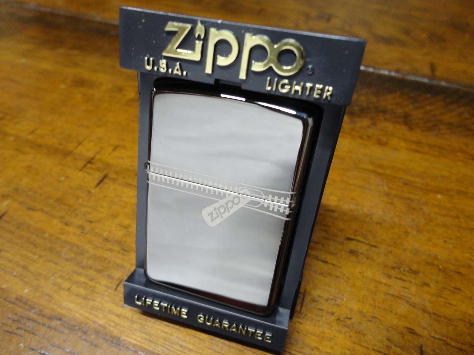ZIPPO ZIPPER ZIPPO LIGHTER MINT IN BOX 2006