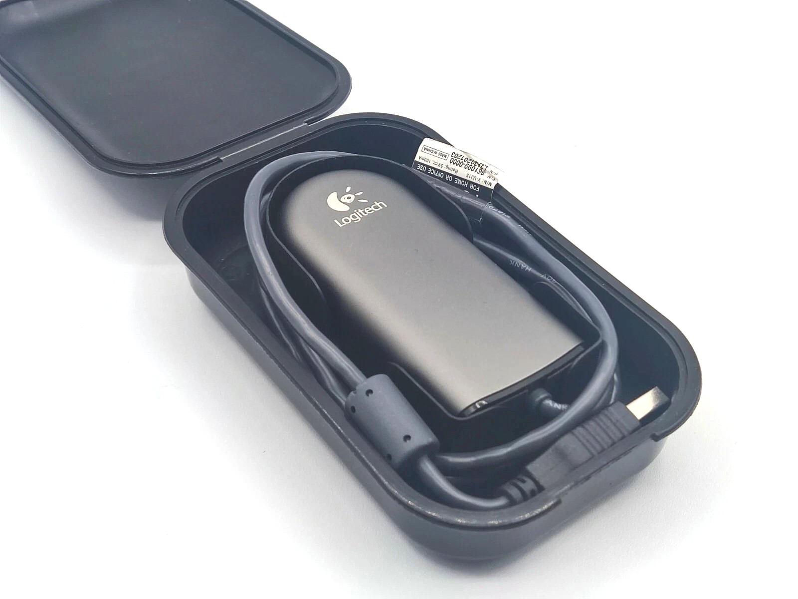 Logitech Wired V-UJ15 USB Webcam WAMERA w/ Carrying Case 1