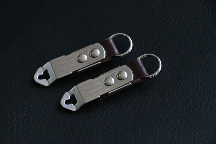 New Handmade Leather Shoulder Strap Buckle for Rollei 2.8D 2.8C 2PCS