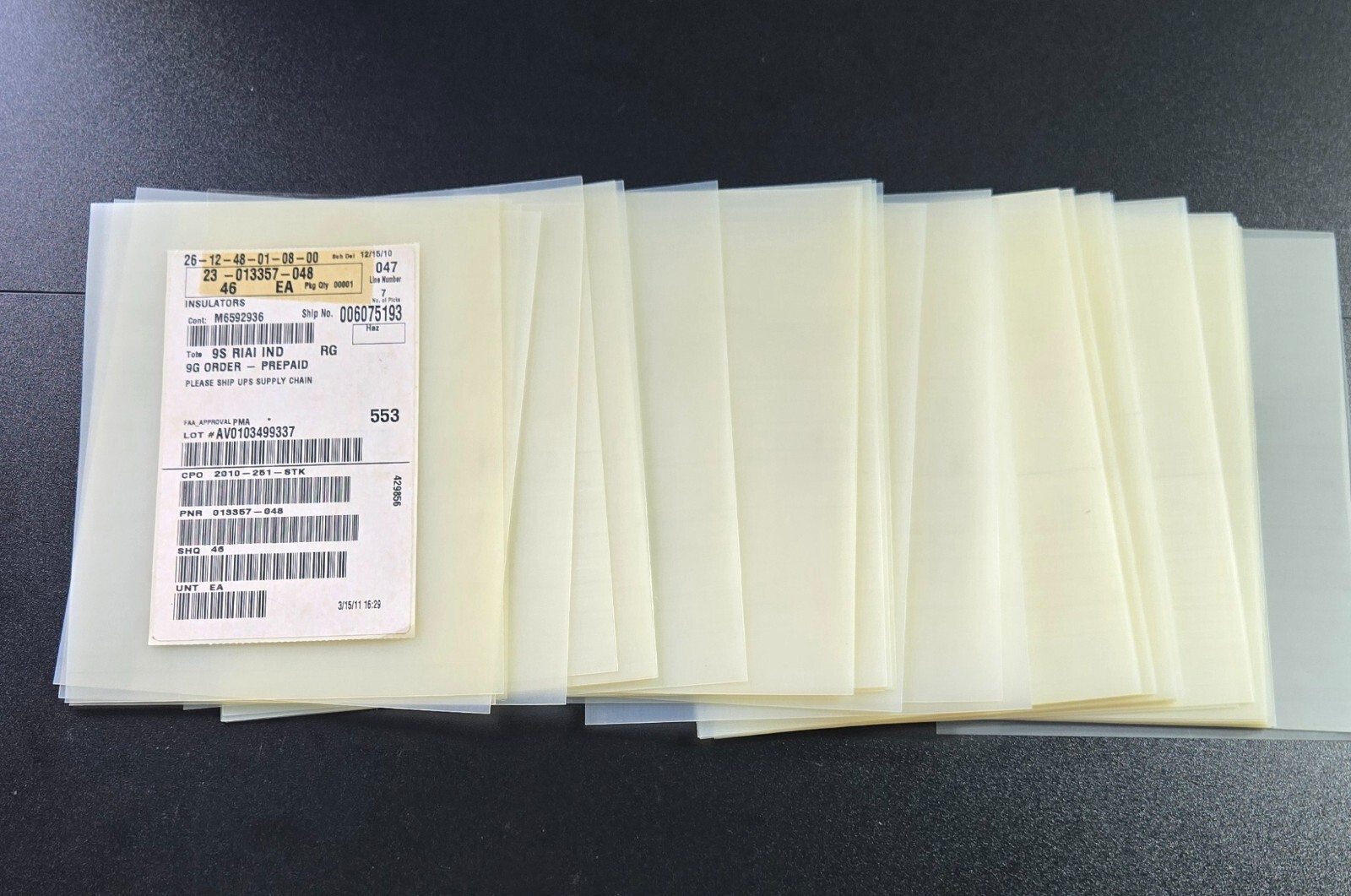 ( LOT OF 20  Pcs ) 013357-048  EXEMPT INSULATORS