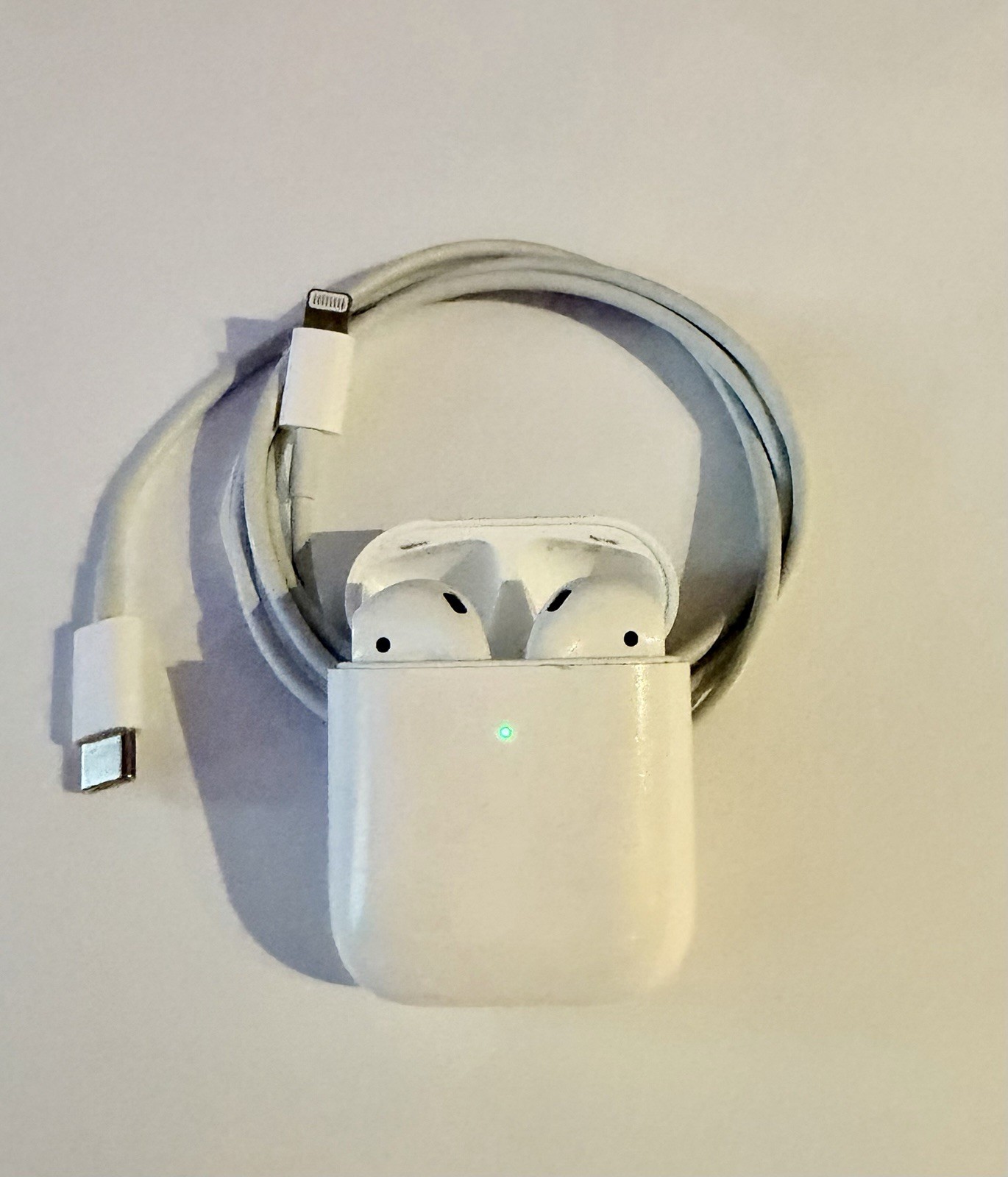 Apple AirPods 2nd generation In-Ear Bluetooth Headset w/ Wireless Charging+cable