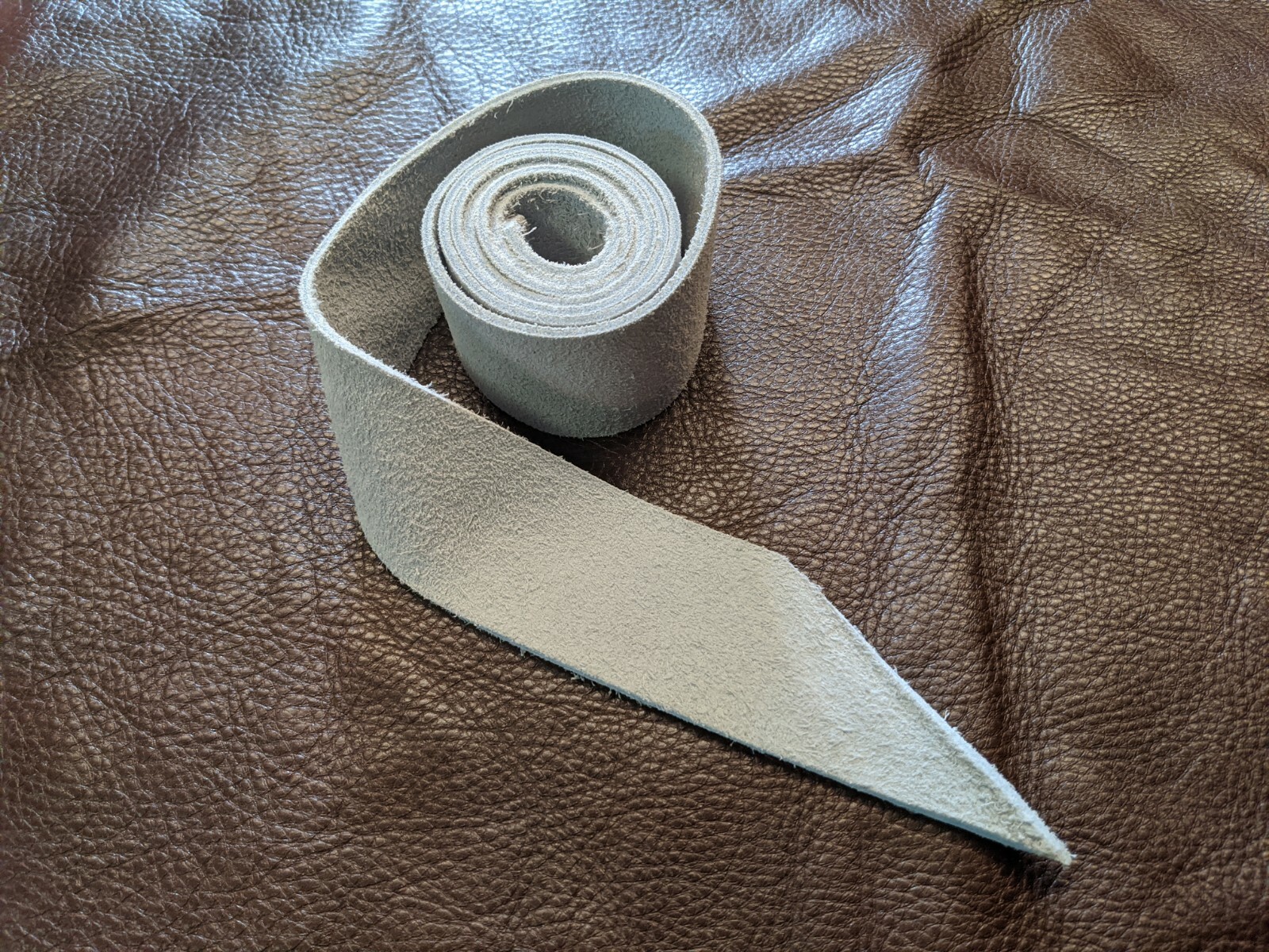 Long Mule Hide Horn Wrap