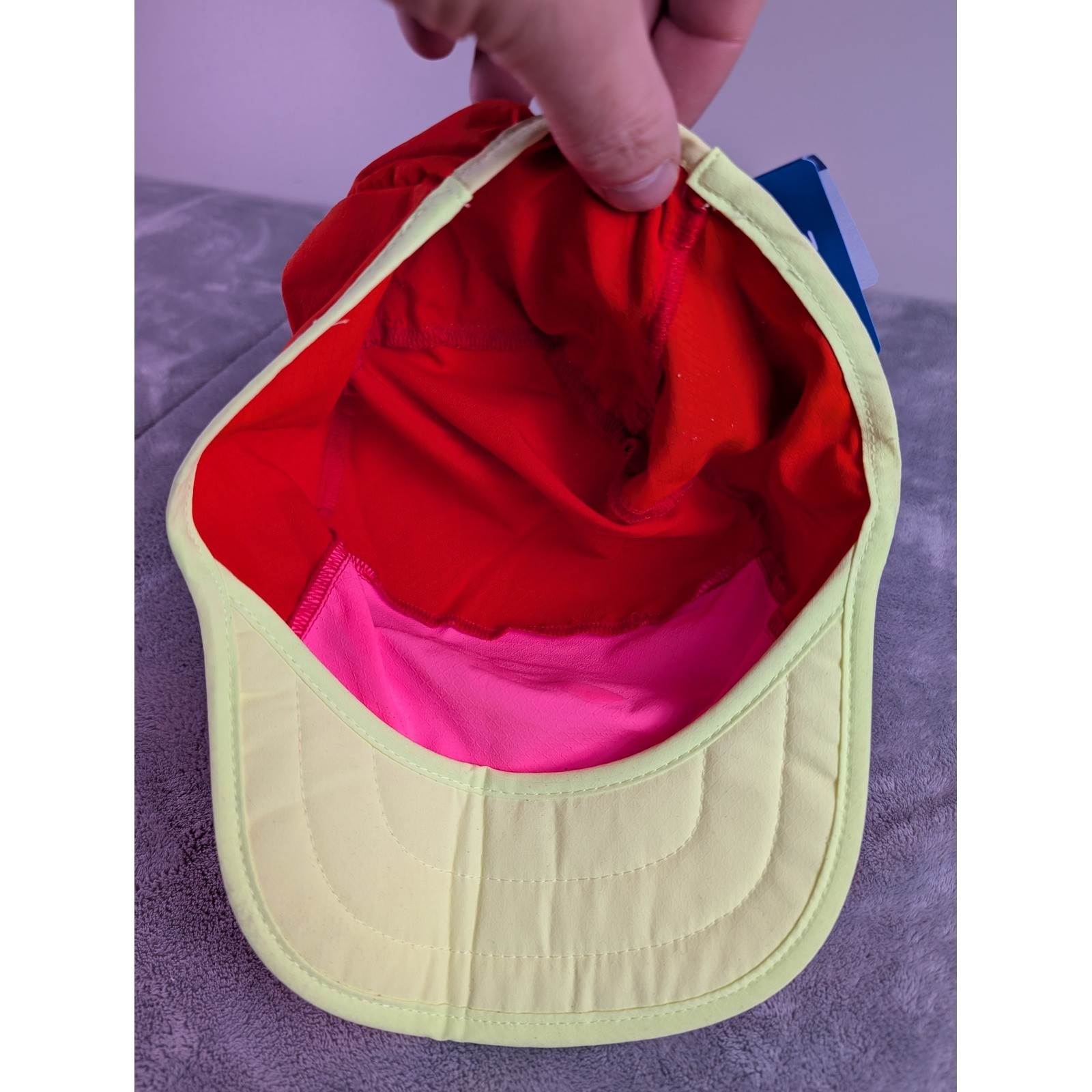 Brooks Lightweight Packable Running Hat Cherry Tomato Neo Pink OSFA