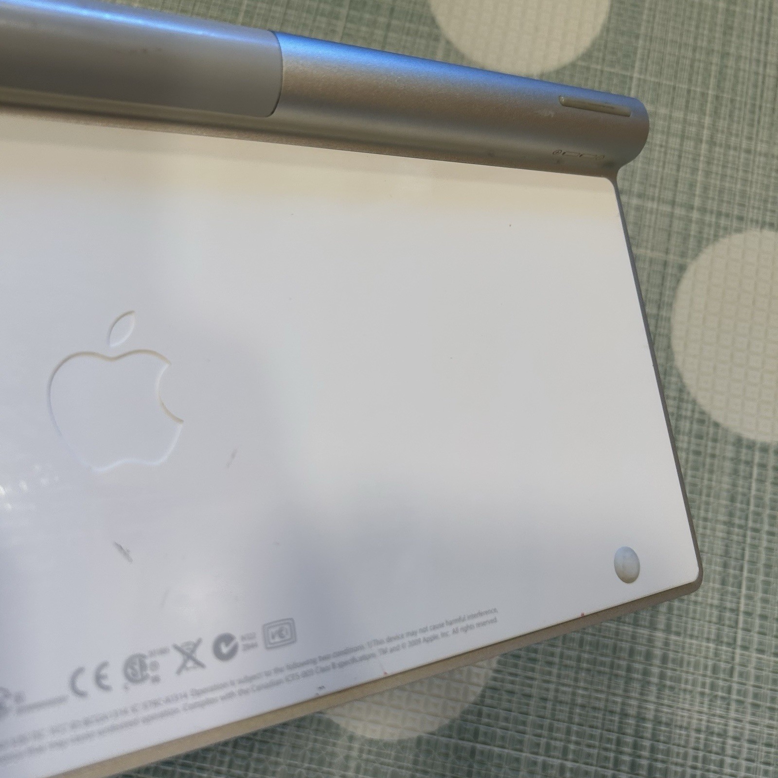 Apple Wireless Bluetooth Keyboard Model A1314 Aluminum Uses AA Batteries TESTED