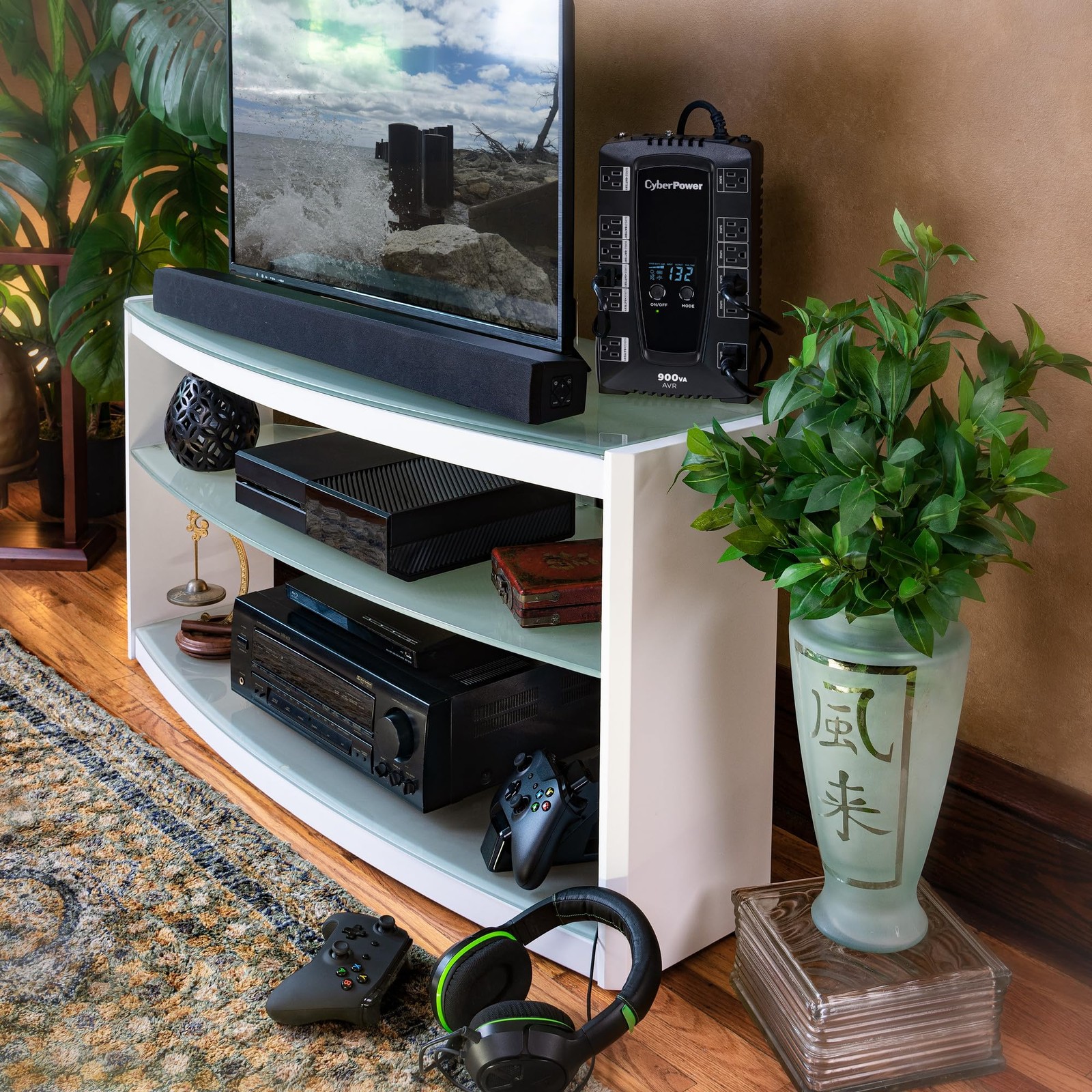 900VA UPS LCD AVR