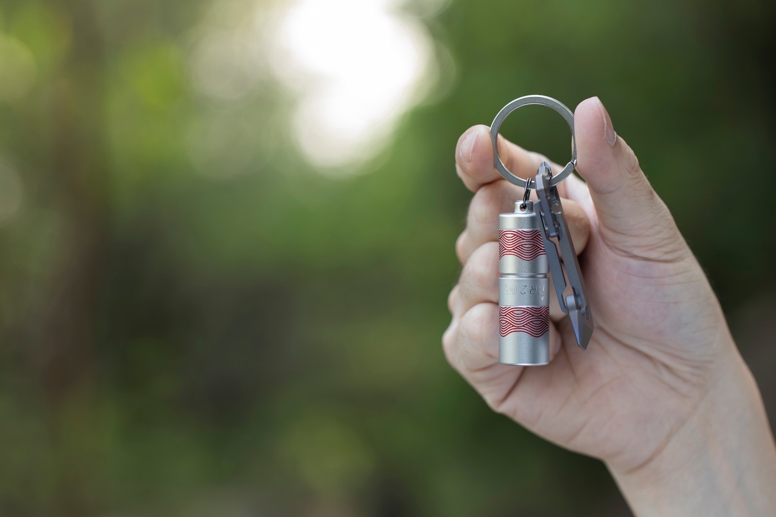 Olight I1R 2 PRO Flow Tiny USB-C Rechargeable Keychain Flashlight, 180 Lumens