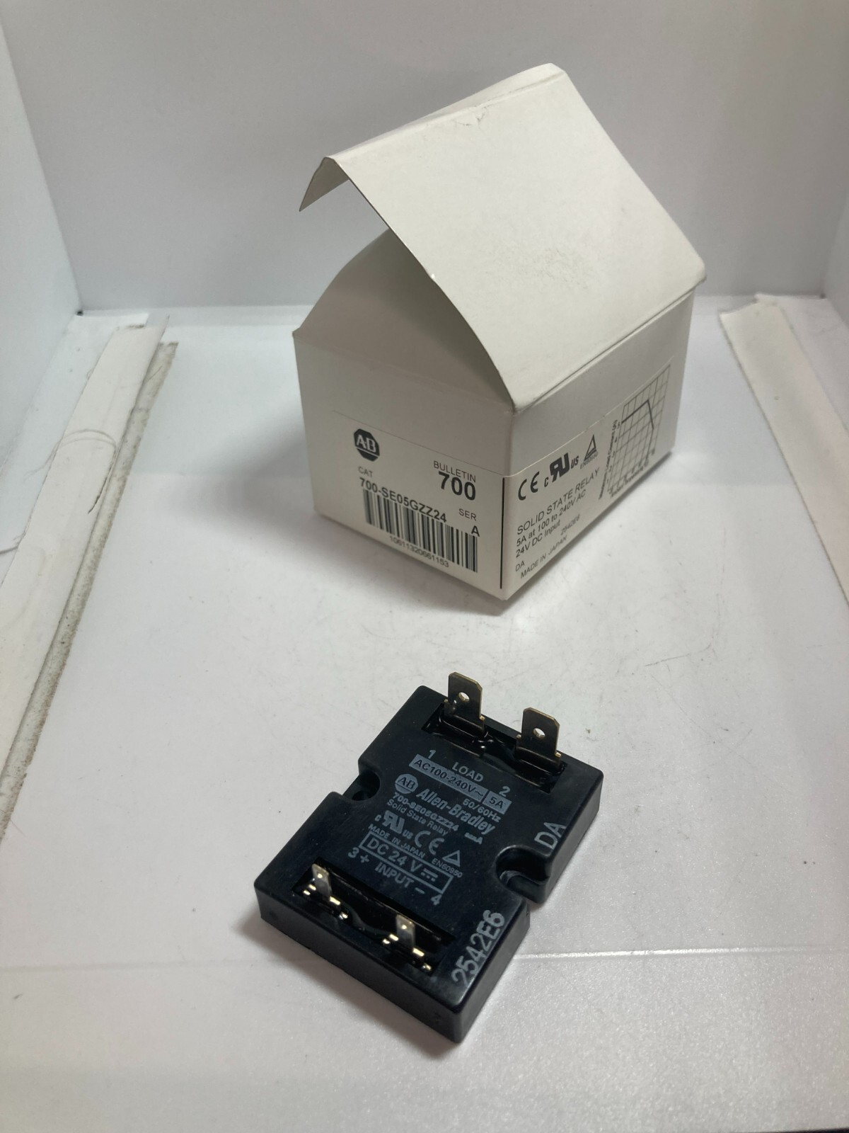 ALLEN BRADLEY 700-SE05GZZ24 SOLID STATE RELAY 5A 100-240VAC 24VDC SER A NIB