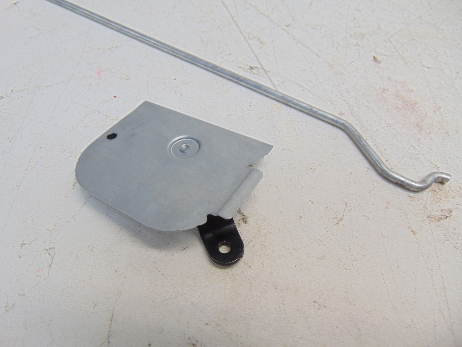 Frigidaire Electric Range GCFI3060BFA Latch Assembly