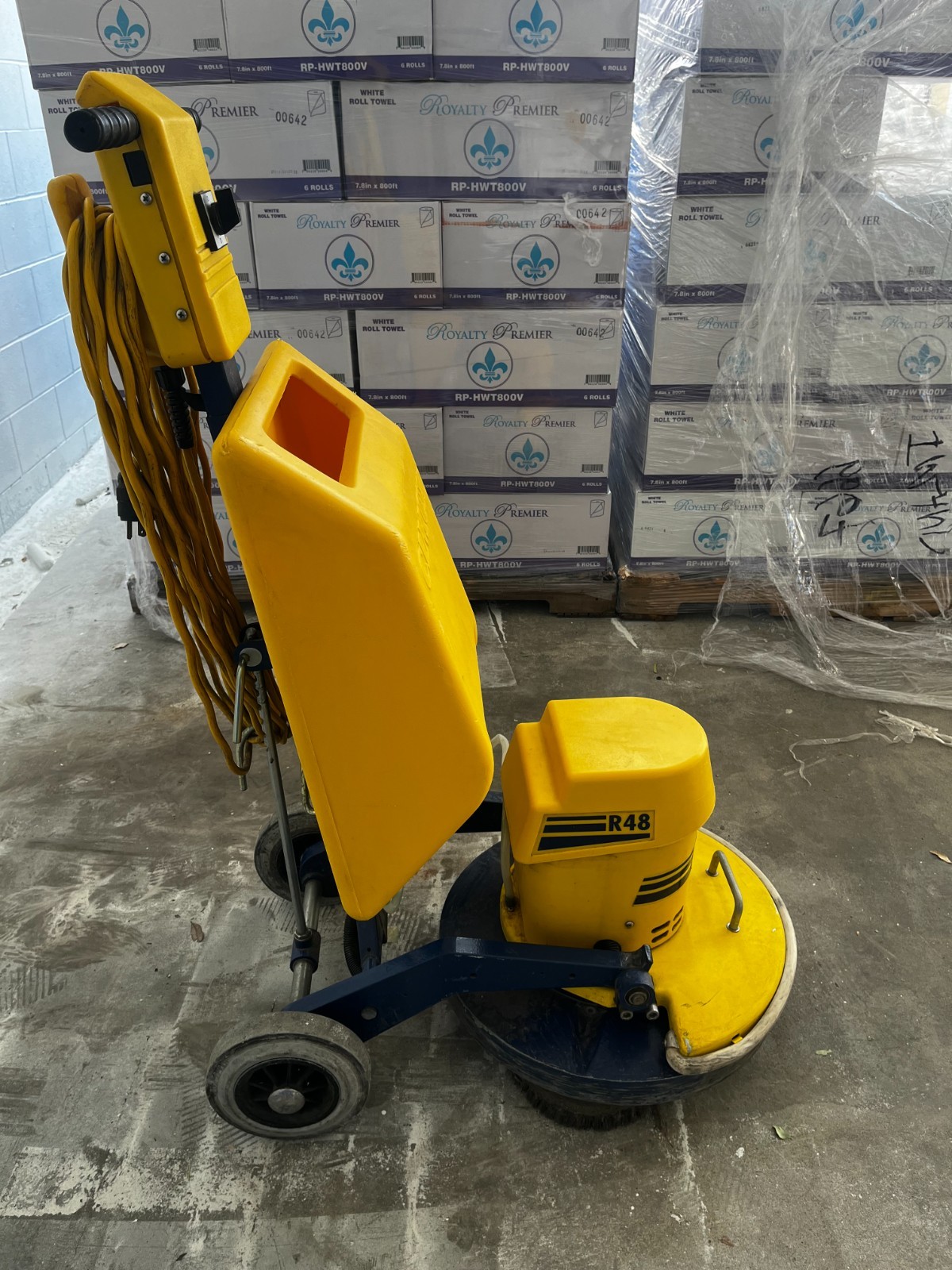 Cimex CR48CM commercial carpet scrubber