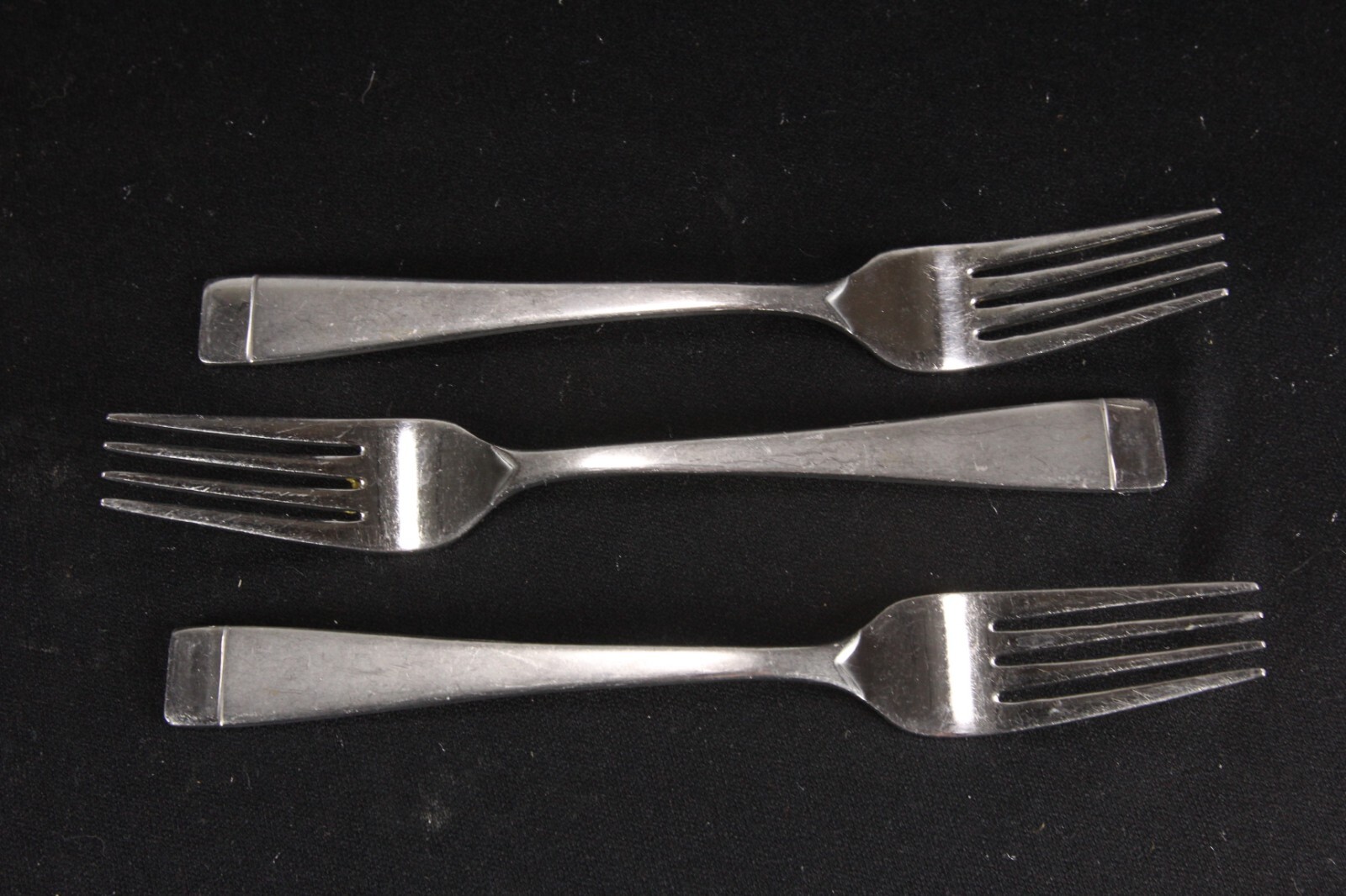 Oneida Stainless Steel Flatware 10 Replacement Pieces Unknown Pattern